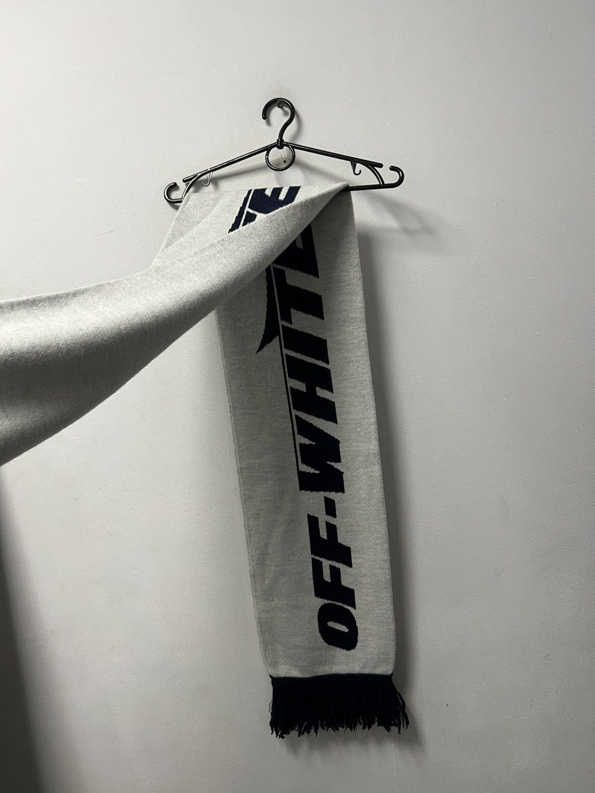 Off-White Off-White Scarf White Big Logo Luxury Size ONE SIZE - 12 Thumbnail
