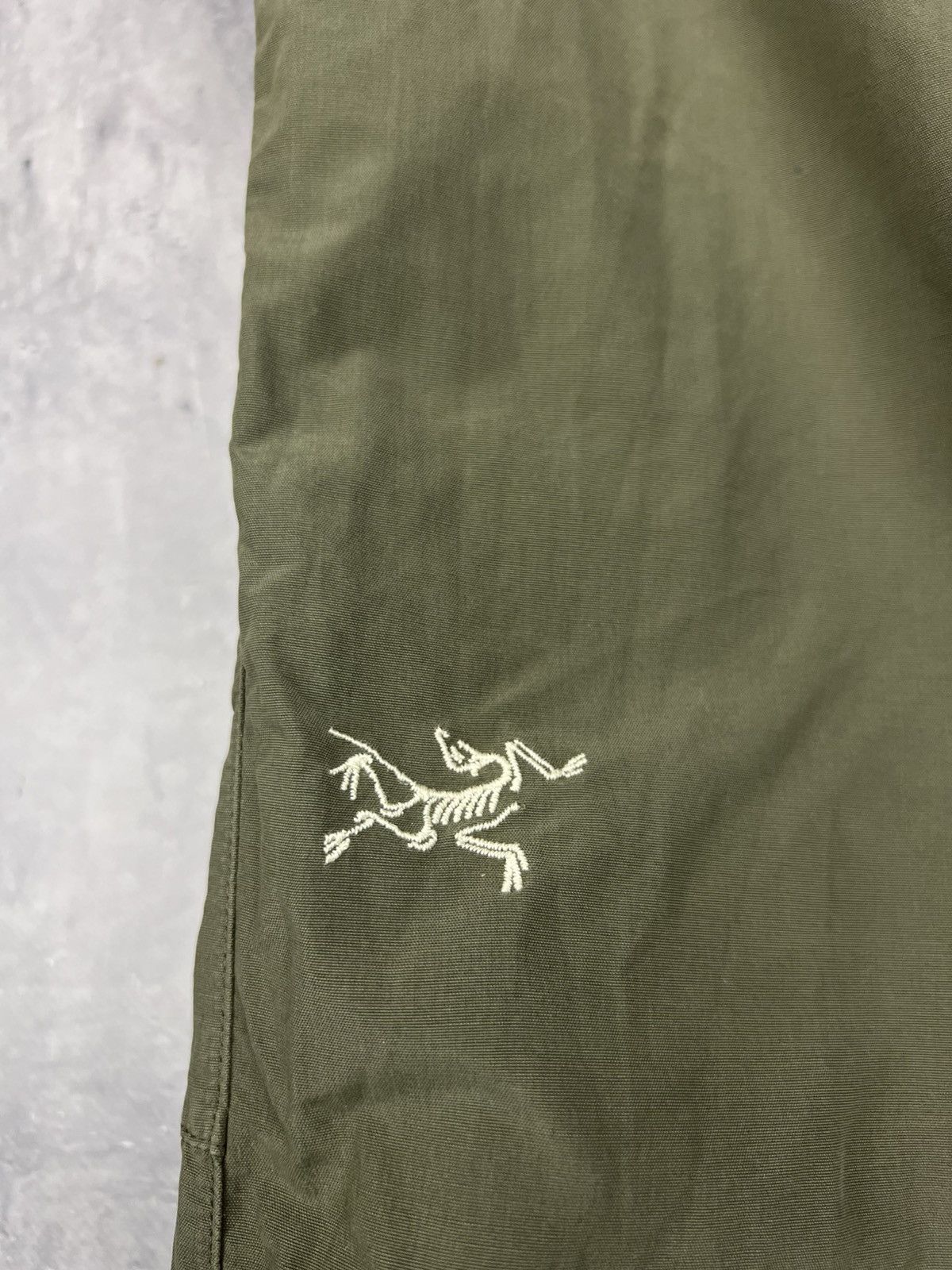 Arc'teryx Arc'teryx Women's Olive Green High Rise Straight Leg Pants 6 Size 28" / US 6 / IT 42 - 3 Thumbnail