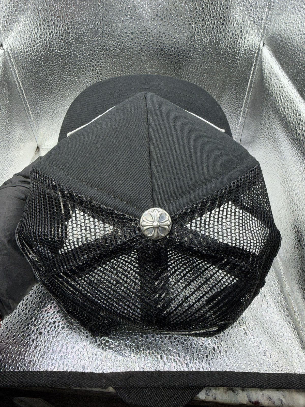 Chrome Hearts Chrome Hearts X Yungblood ‘Aerosmith’ Trucker Hat Size ONE SIZE - 5 Thumbnail