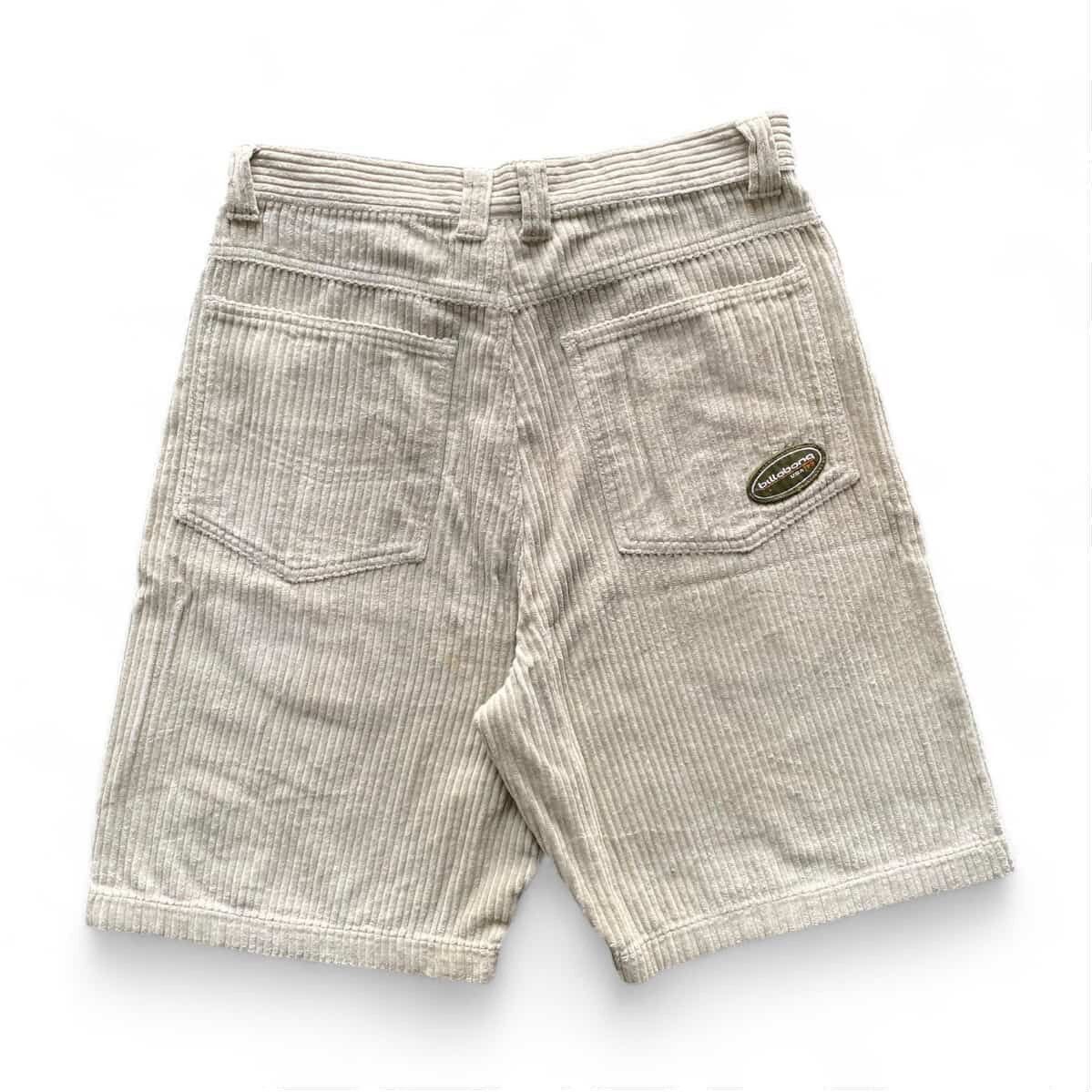 Billabong Vintage Billabong Wide Wale Corduroy Logo Patch Baggy Shorts Size US 30 / EU 46 - 1 Thumbnail