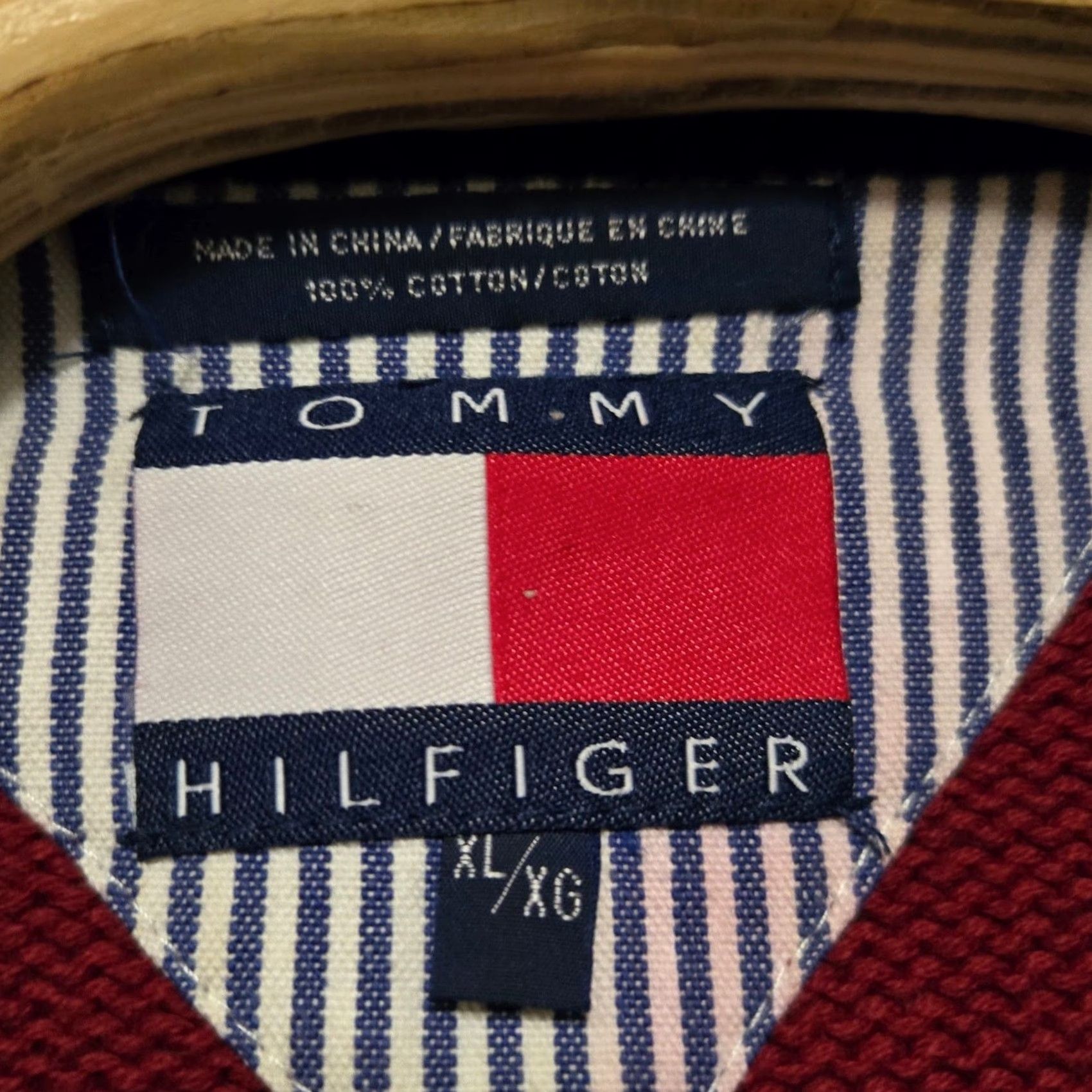 Tommy Hilfiger VINTAGE Tommy Hilfiger Sweater 100% Cotton Red Navy Yellow Stripe Crest XL Mens Pullover Size US XL / EU 56 / 4 - 3 Thumbnail