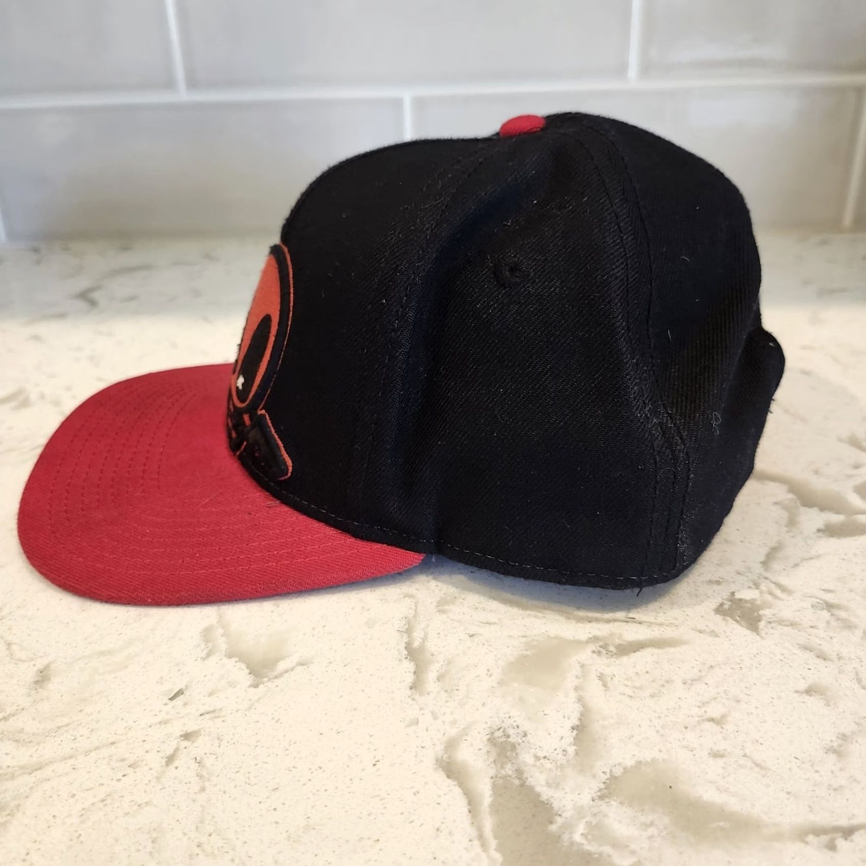 Vintage Marvel Deadpool Snapback Baseball Cap Flat Bill Hat Black Red Adjustable Men Size Hat Size ONE SIZE - 7 Thumbnail