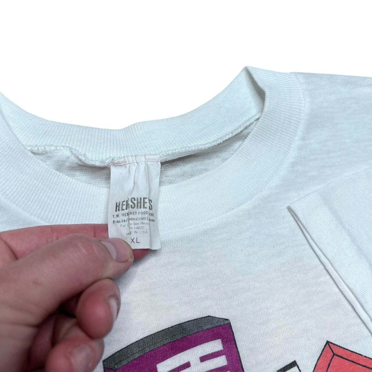 Other Vintage 1990 Hershey Reese’s Chocolates Promo Graphic TShirt Size US XL / EU 56 / 4 - 3 Thumbnail
