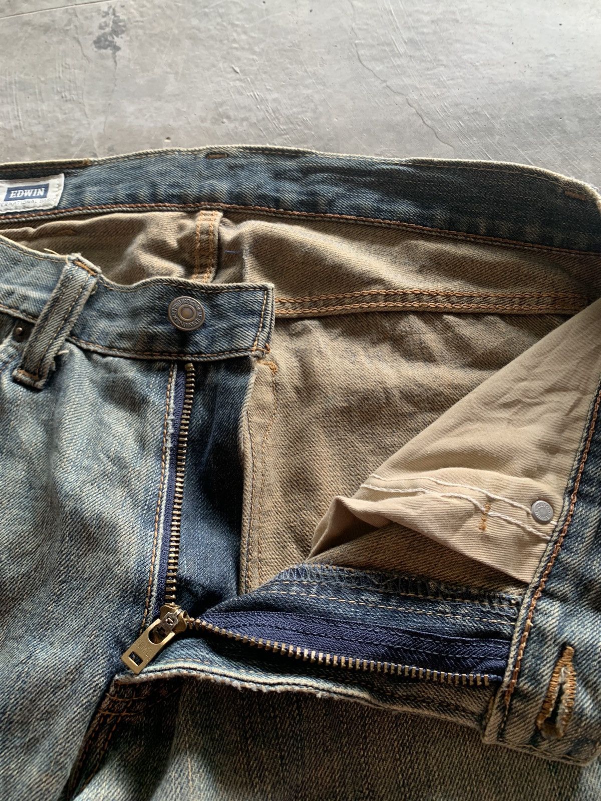 Edwin × Japanese Brand vintage rusty edwin 404 made in japan season fade Size US 32 / EU 48 - 5 Thumbnail