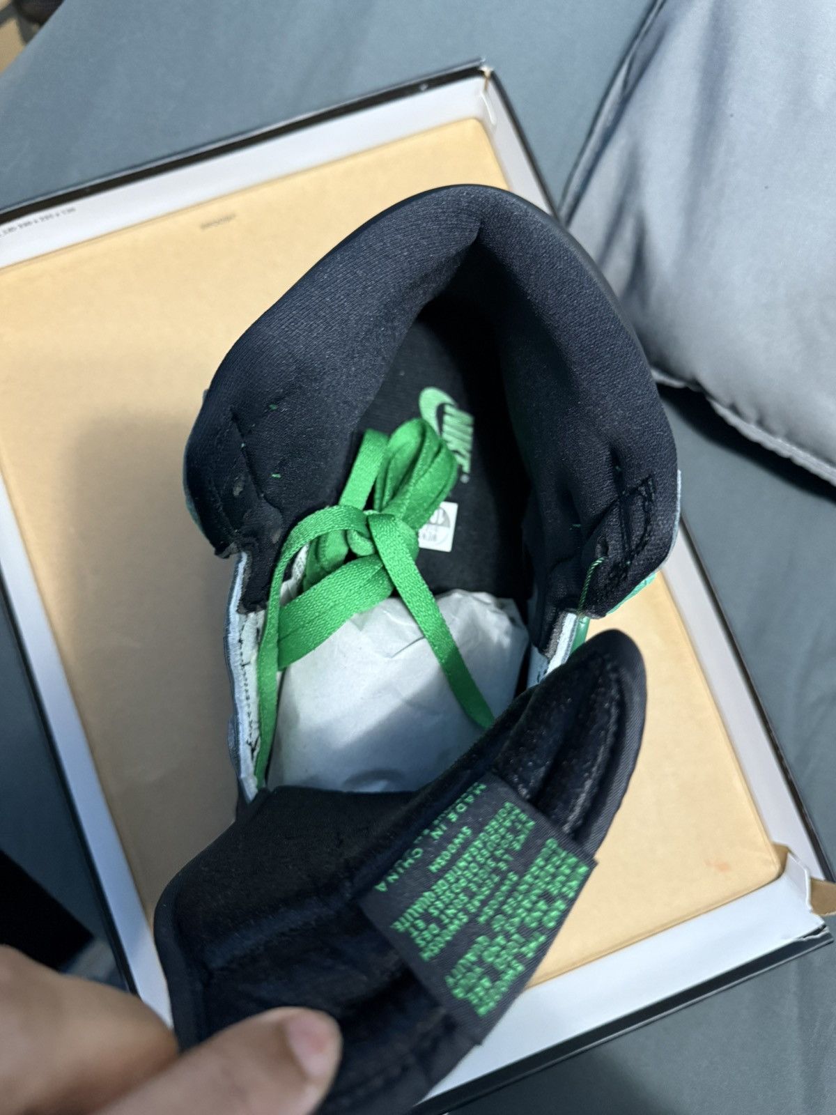 Nike Air Jordan 1 Retro HIGH OG Lucky Green Size US 10.5 / EU 43-44 - 8 Thumbnail