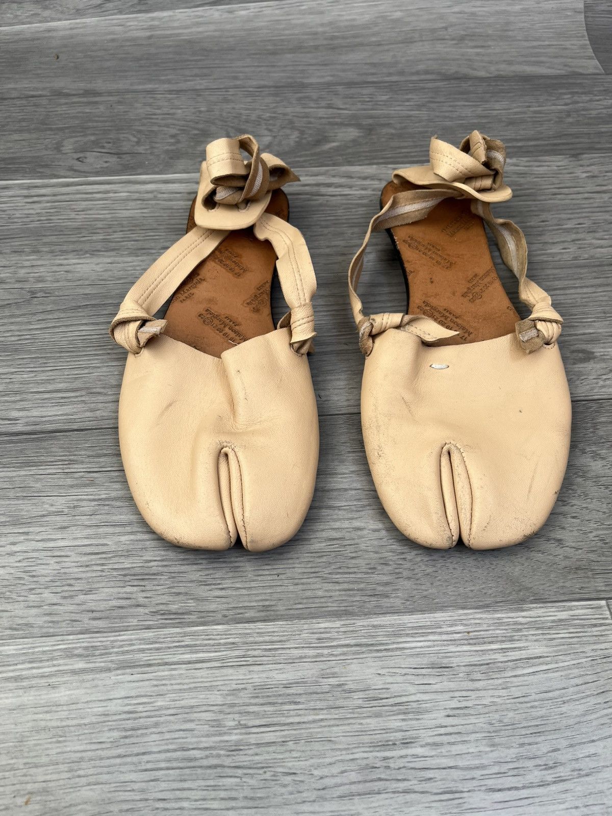 Maison margiela Tabi ballerina sandal in cream sz 37