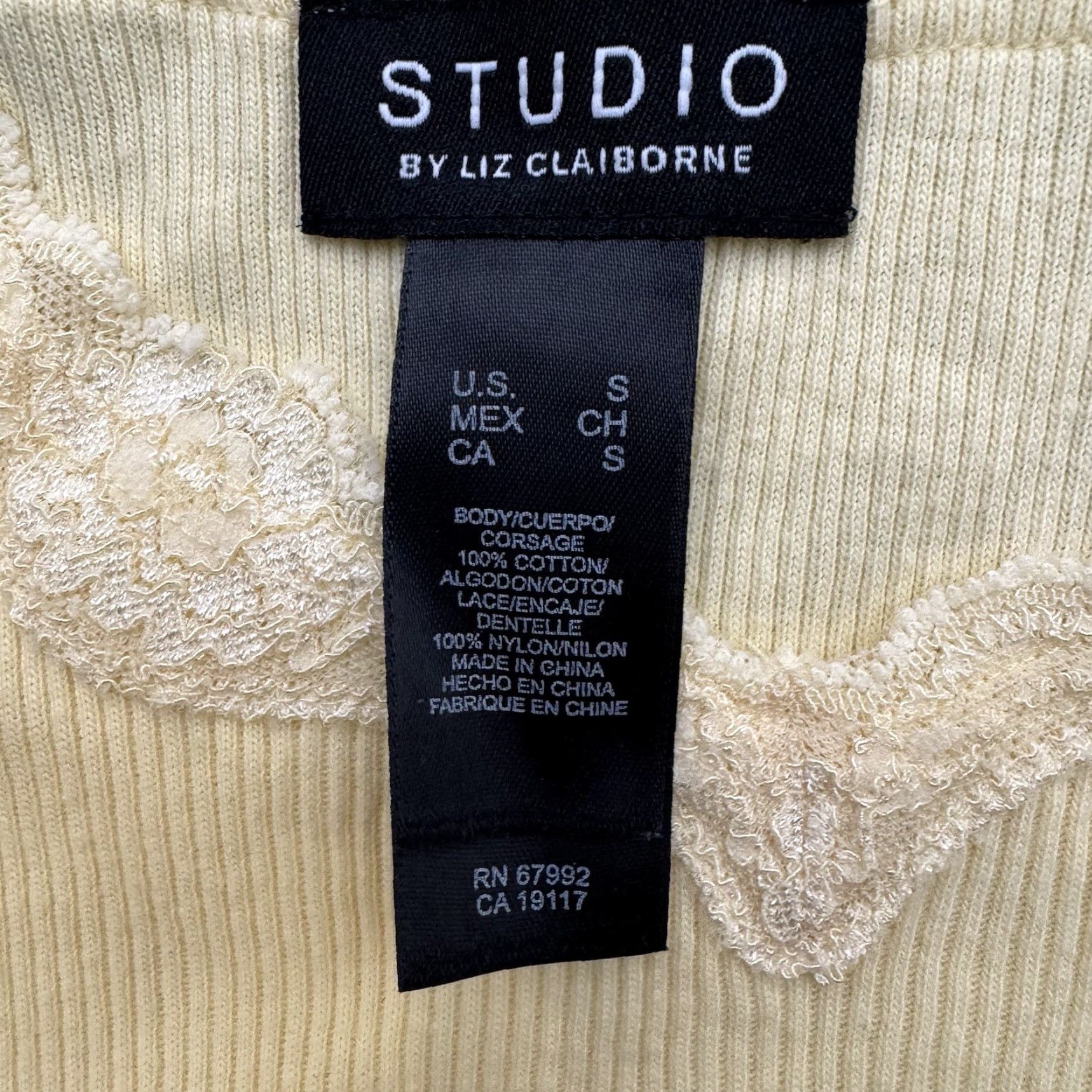 Liz Claiborne Y2K Cami Tank Top S Lace Soft Girl Coquette Layering Summer Fairycore Feminine Ladies Tank Top Yellow 90s Wedding? Wait no. Size S / US 4 / IT 40 - 4 Thumbnail