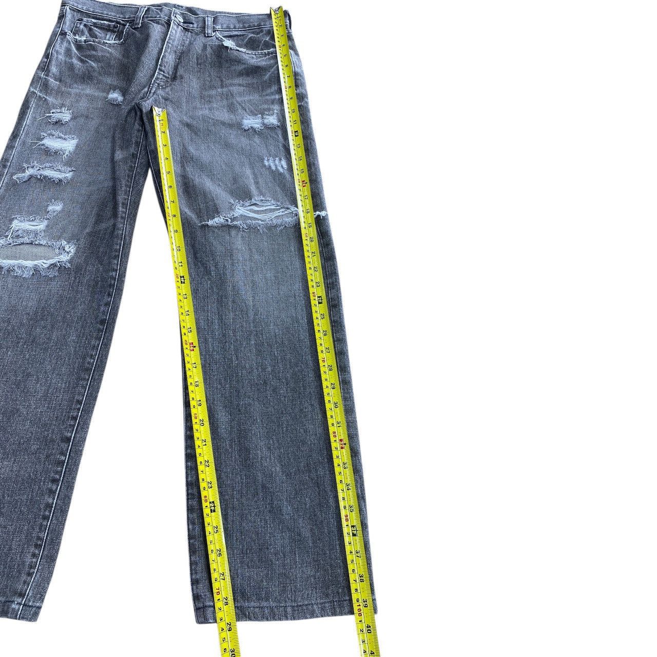 Japanese Brand Japanese Brand Faded Wash Distressed Style Loose Jeans Size US 33 - 7 Thumbnail