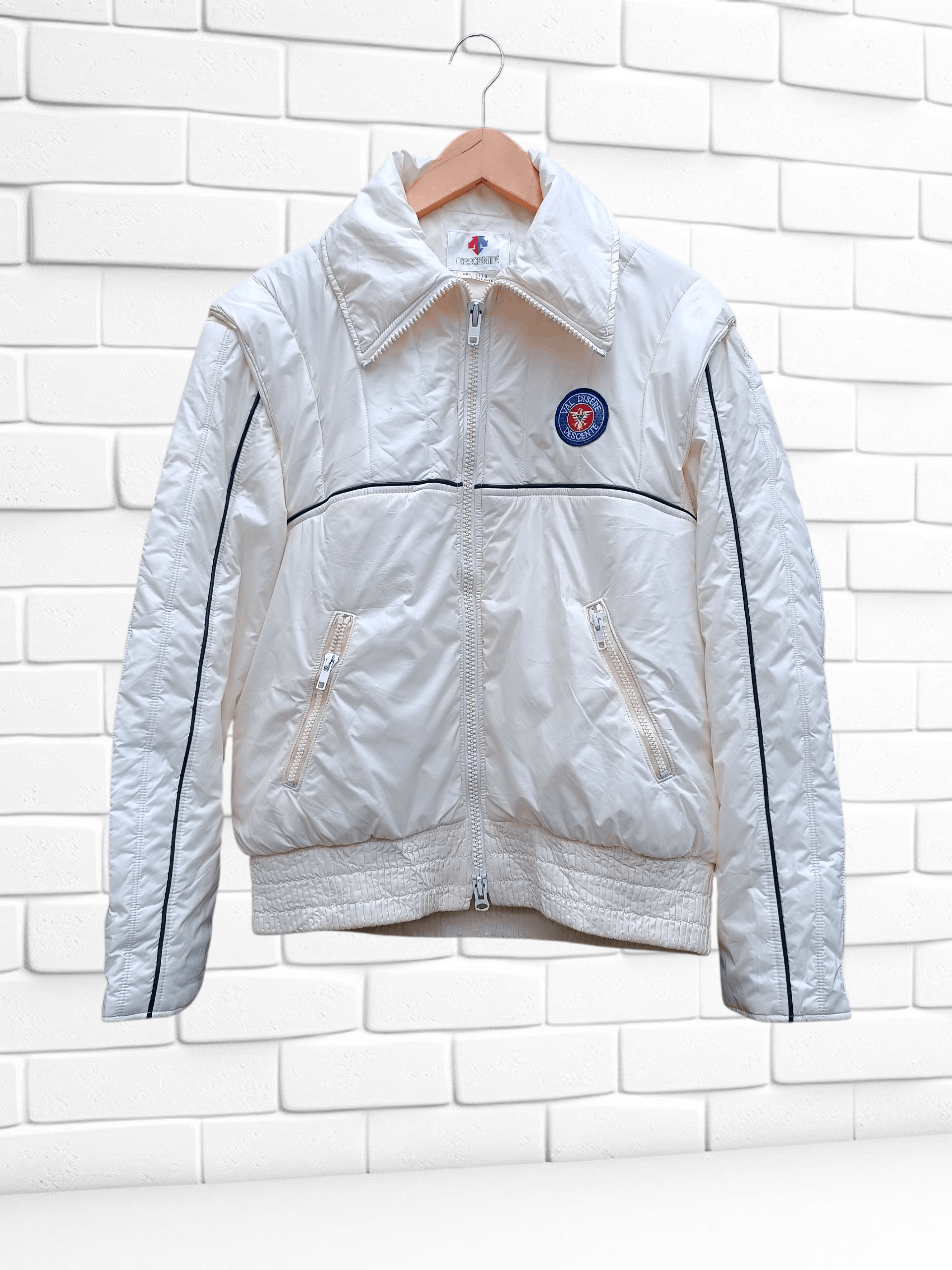 Japanese Brand Vintage Descente Ski Jacket Broken White Size US L / EU 52-54 / 3 - 1 Thumbnail
