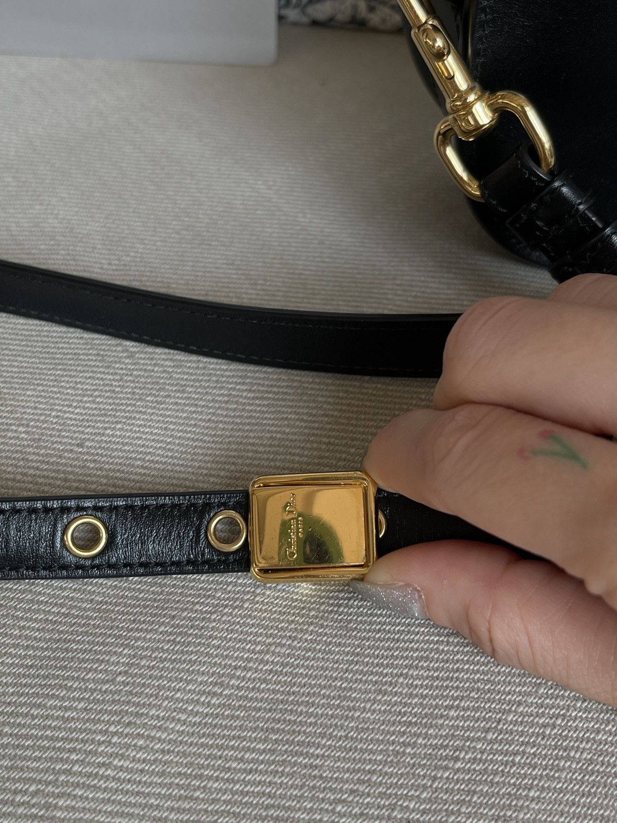 Designer × Dior BEST PRICE 🇹🇭 DIOR bobby east west gold hardware small Size ONE SIZE - 13 Thumbnail