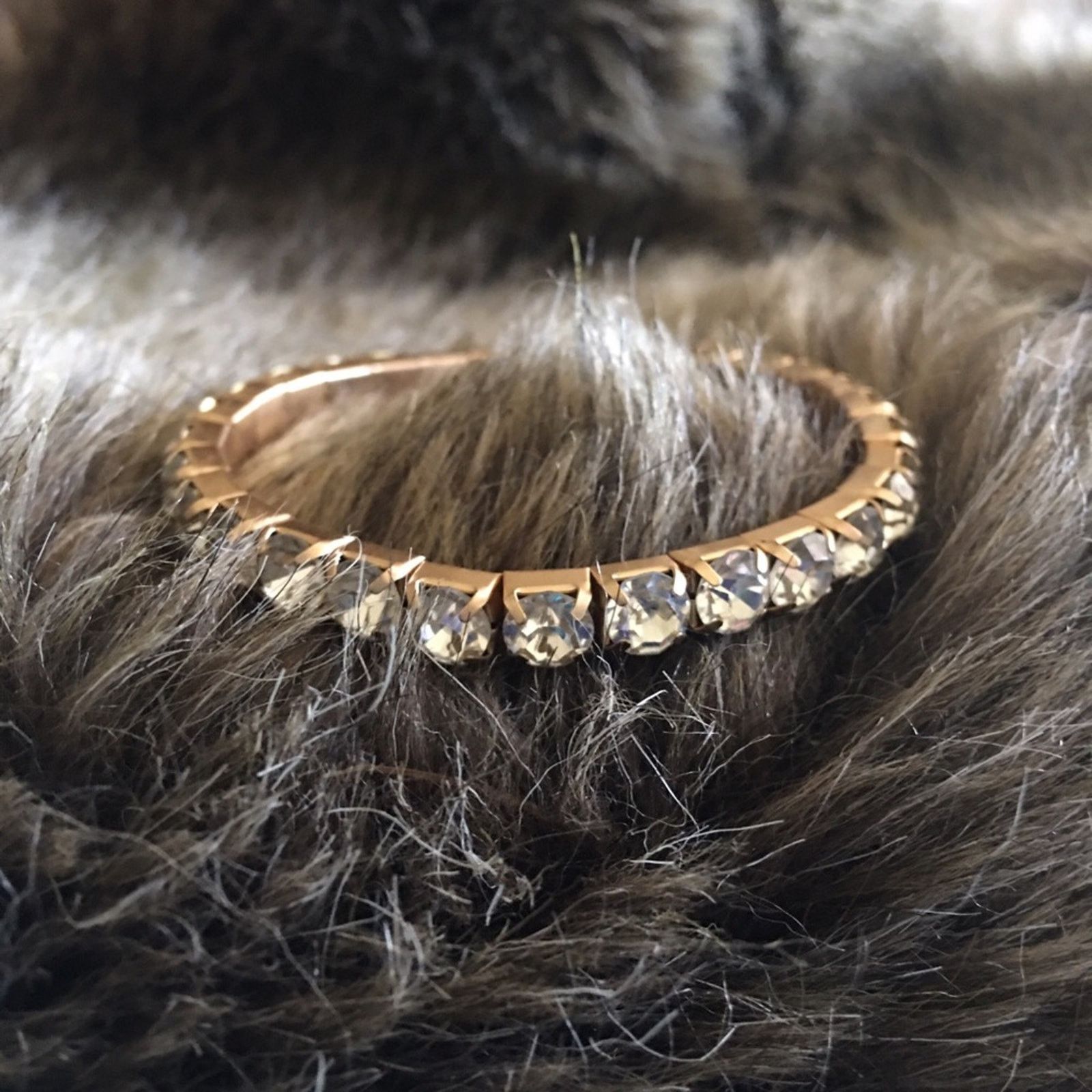 Vintage Vintage large clear rhinestone stretch bracelet Size ONE SIZE - 7 Thumbnail