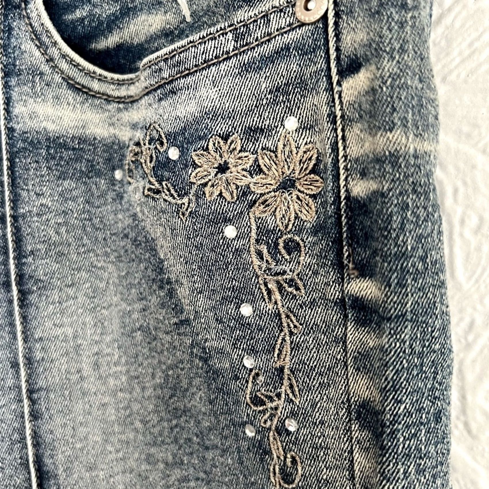 Bell Scandal Flared Denim Bell Bottoms 3 Regular Medium Wash Blue Women Size 3/4 Size 26" / US 2 / IT 38 - 7 Thumbnail