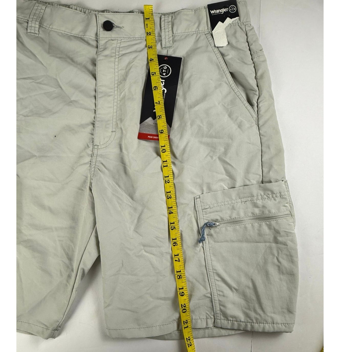 Wrangler Wrangler ATG Peak Light Gray Nylon Shorts - Size 38 Size US 38 / EU 54 - 3 Thumbnail