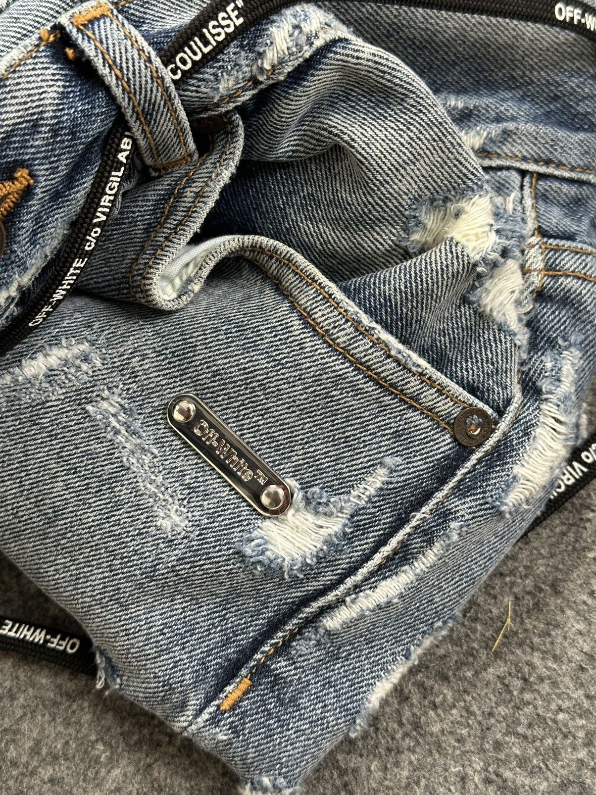 Off-White Off-White - Virgil Abloh AW18 Coulisse Slim Distressed Jeans Size US 32 / EU 48 - 9 Thumbnail