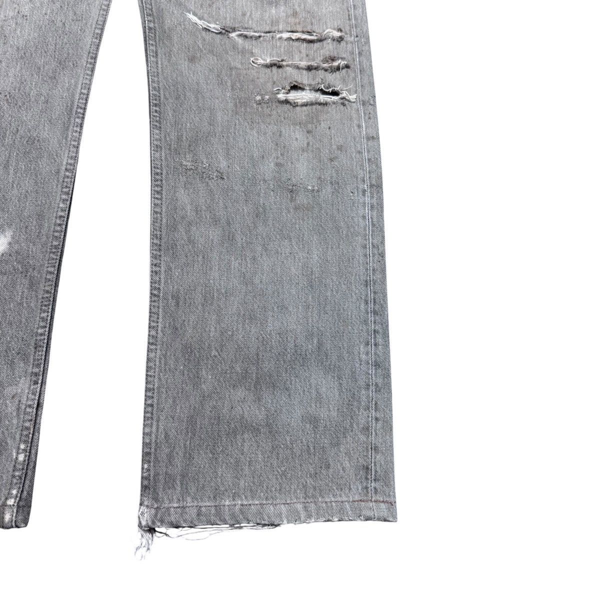 Levi's Vintage Levis 501 Rusty Thashed Jeans Faded Black Size US 33 - 10 Thumbnail