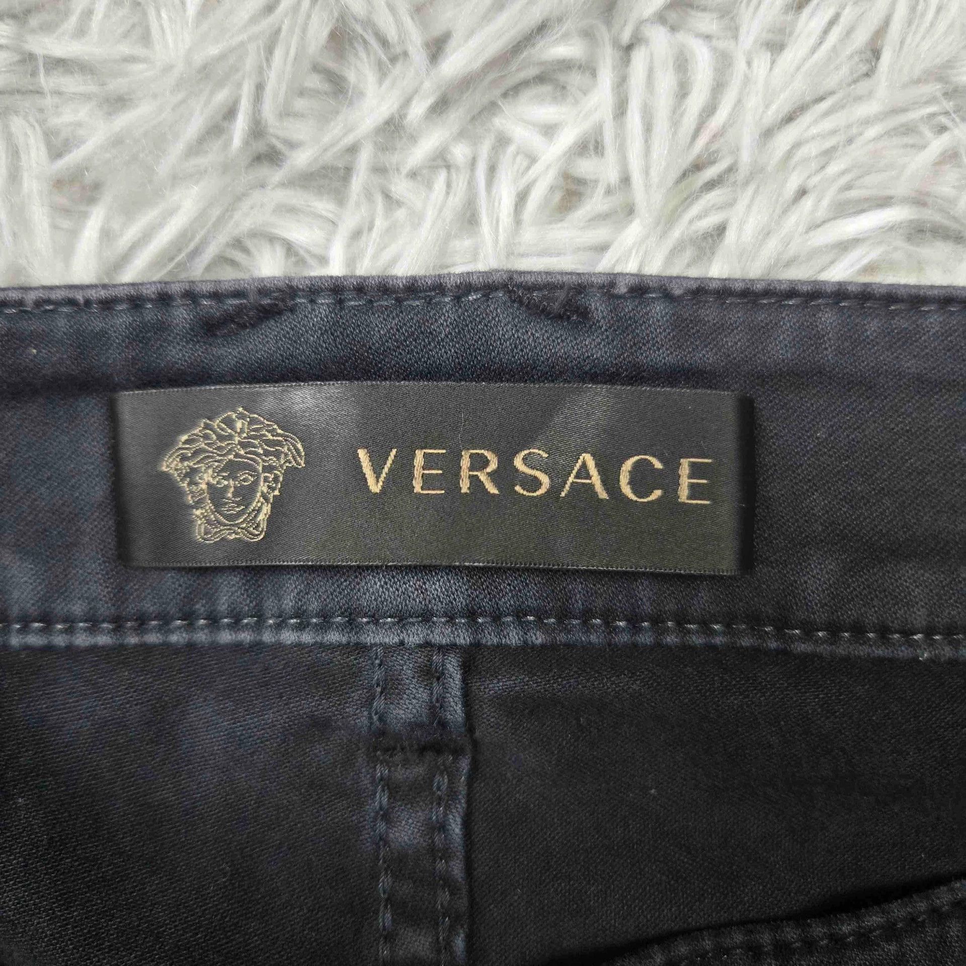 Versace versace black logo denim pants for slim fit Size US 30 / EU 46 - 3 Thumbnail