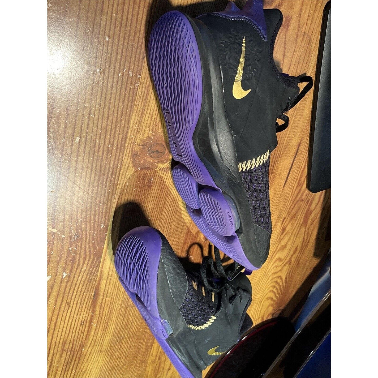 Nike Nike Lebron Witness V 5 Black Purple Gold Size Men's US 12.5 Size US 12.5 / EU 45-46 - 10 Thumbnail