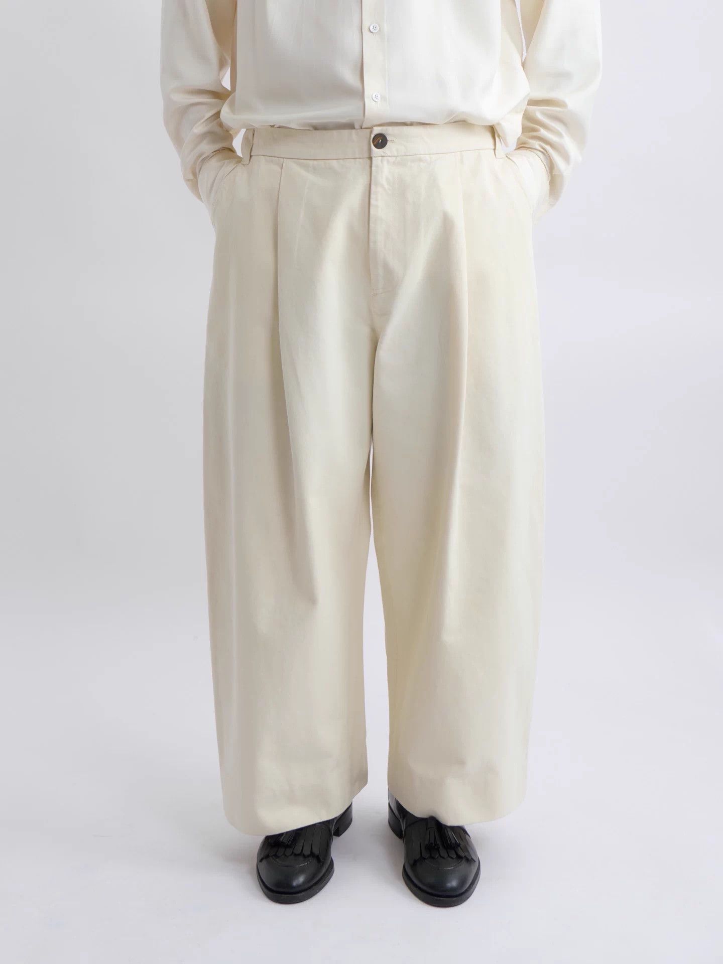 Studio Nicholson STUDIO NICHOLSON cream high waist ultra wide leg pants XL Size US 36 / EU 52 - 2 Thumbnail