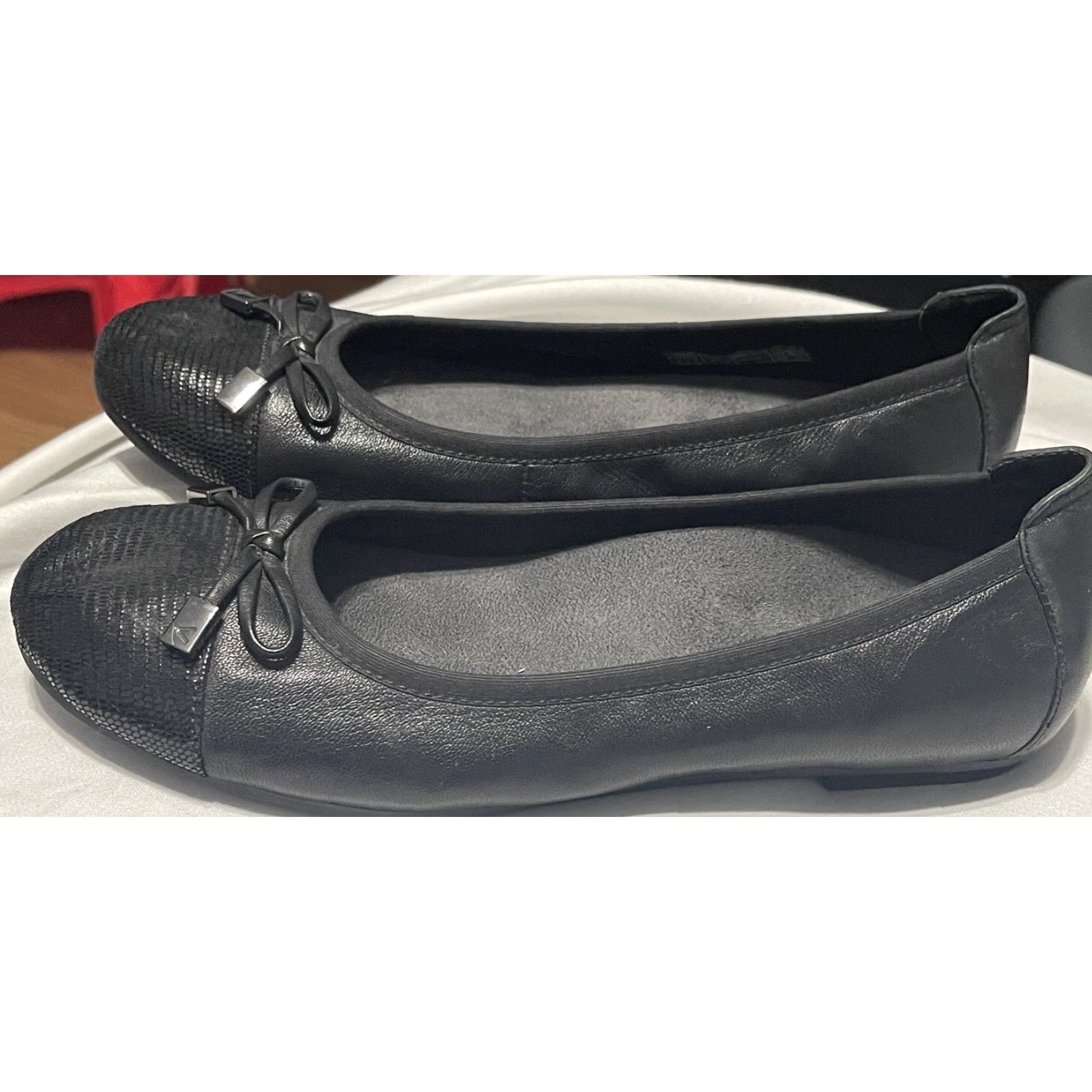 Vionic Vionic Minna Slip On Ballet Flats Shoes Women Cap Toe Black Leather Size 6 Flats Size ONE SIZE - 2 Thumbnail