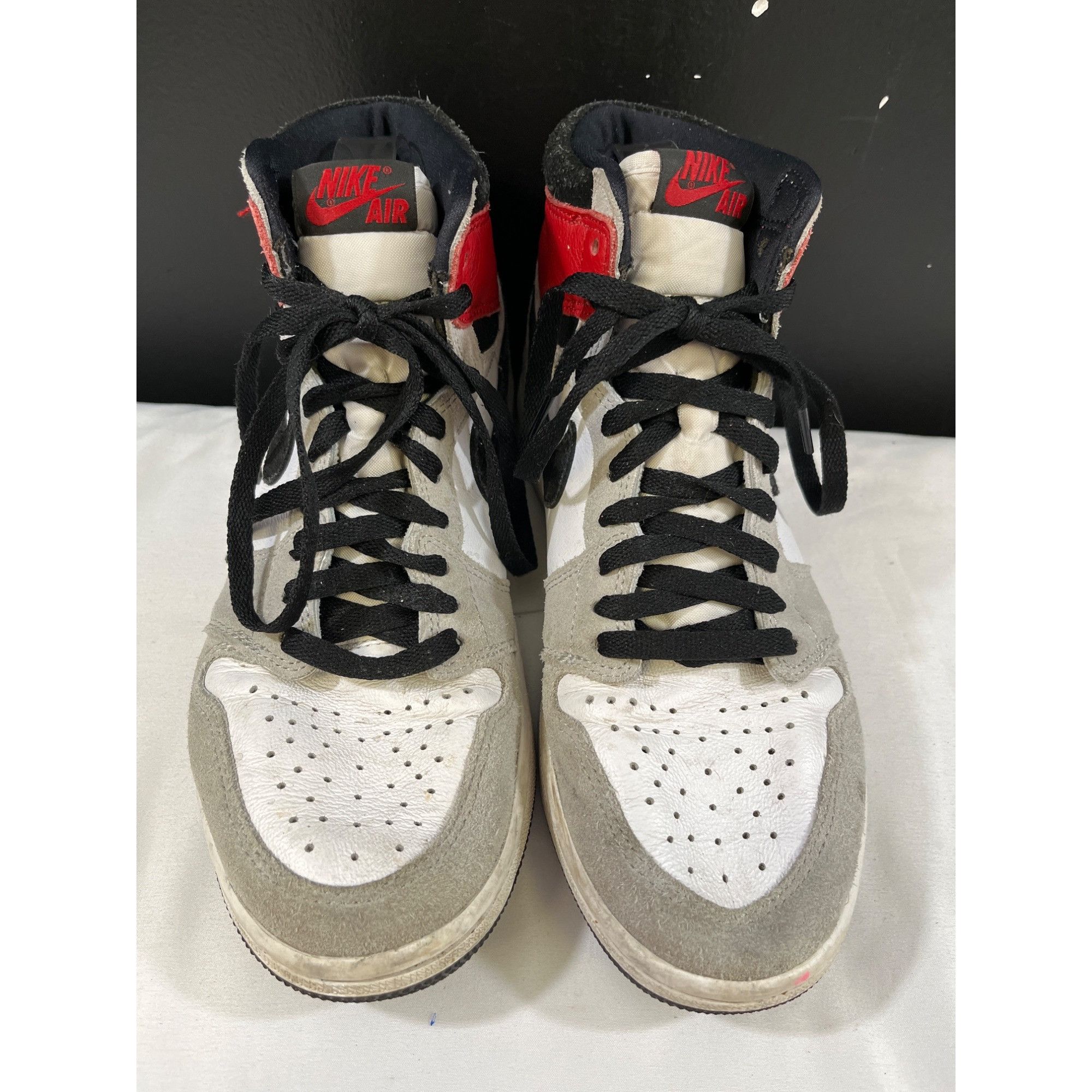 Nike Nike Air Jordan 1 Retro High OG Mens Grey Sneakers Size 8.5 Size US 8.5 / EU 41-42 - 2 Thumbnail