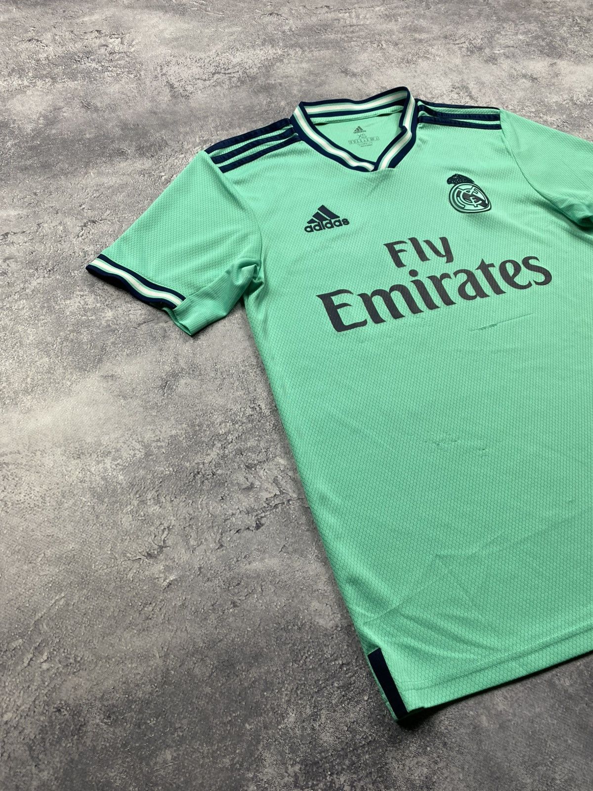 Adidas Adidas Real Madrid 2019-20 Home Football Shirt Soccer Jersey Size US XS / EU 42 / 0 - 3 Thumbnail