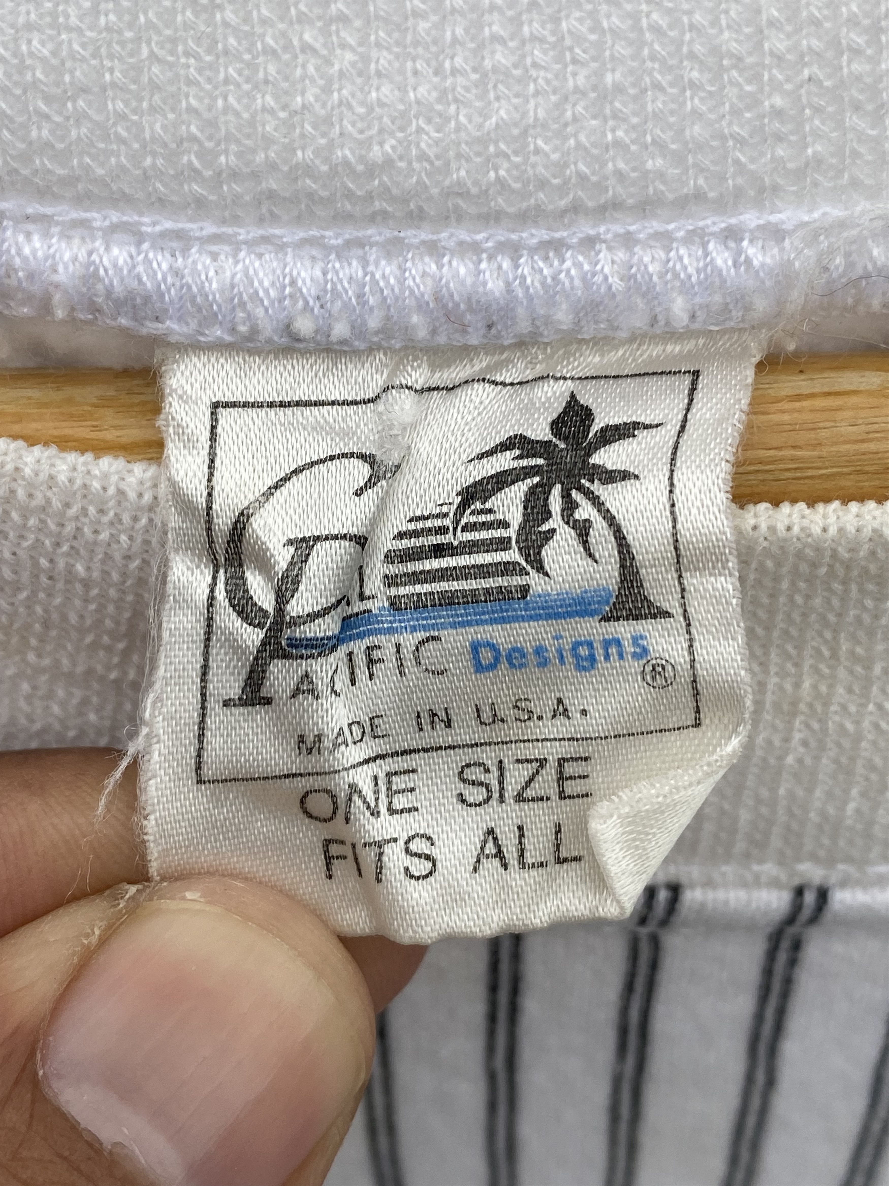 Vintage Vintage 90’s Vacation Escape Lake George NY. Size US L / EU 52-54 / 3 - 7 Thumbnail
