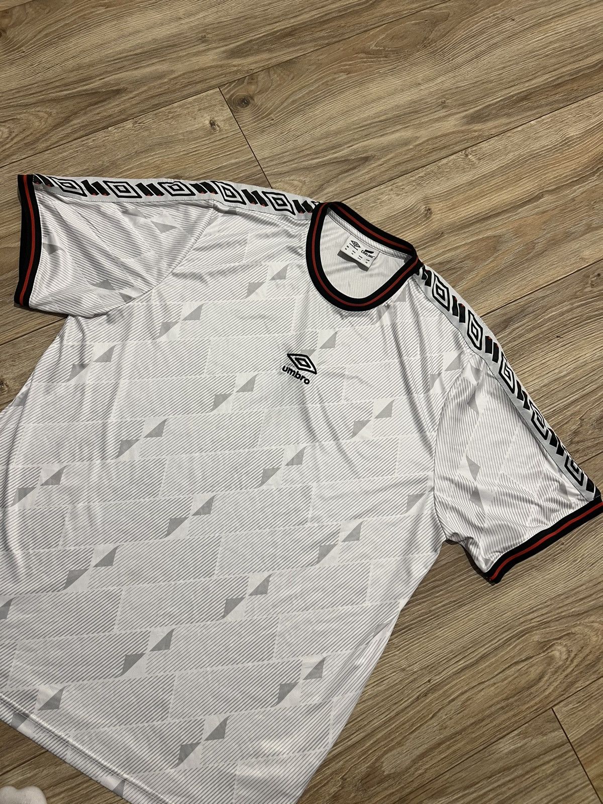 Umbro × Vintage Soccer Jersey Umbro Carling Vintage Football England Size US XL / EU 56 / 4 - 2 Thumbnail