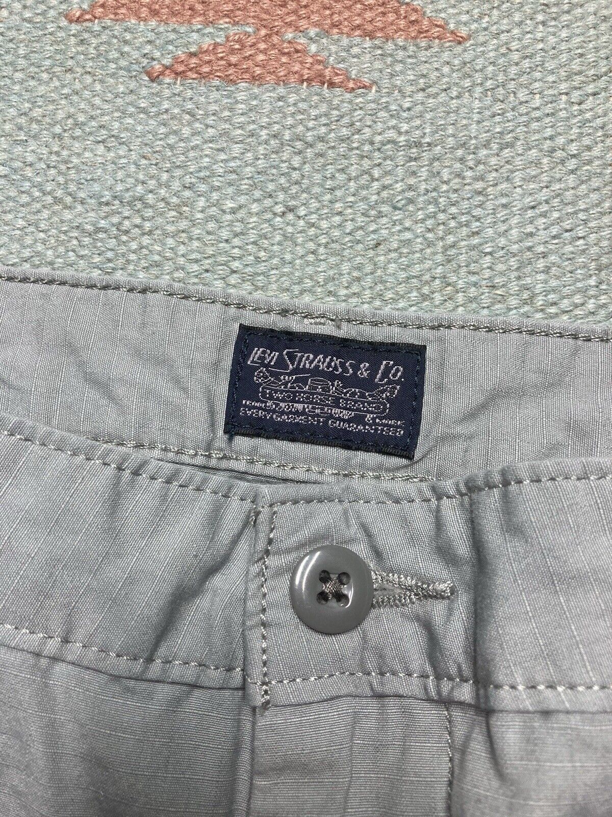 Levi's × Vintage Levi’s cargo shorts hiking outdoor casual utility skater 33 Size US 33 - 4 Thumbnail