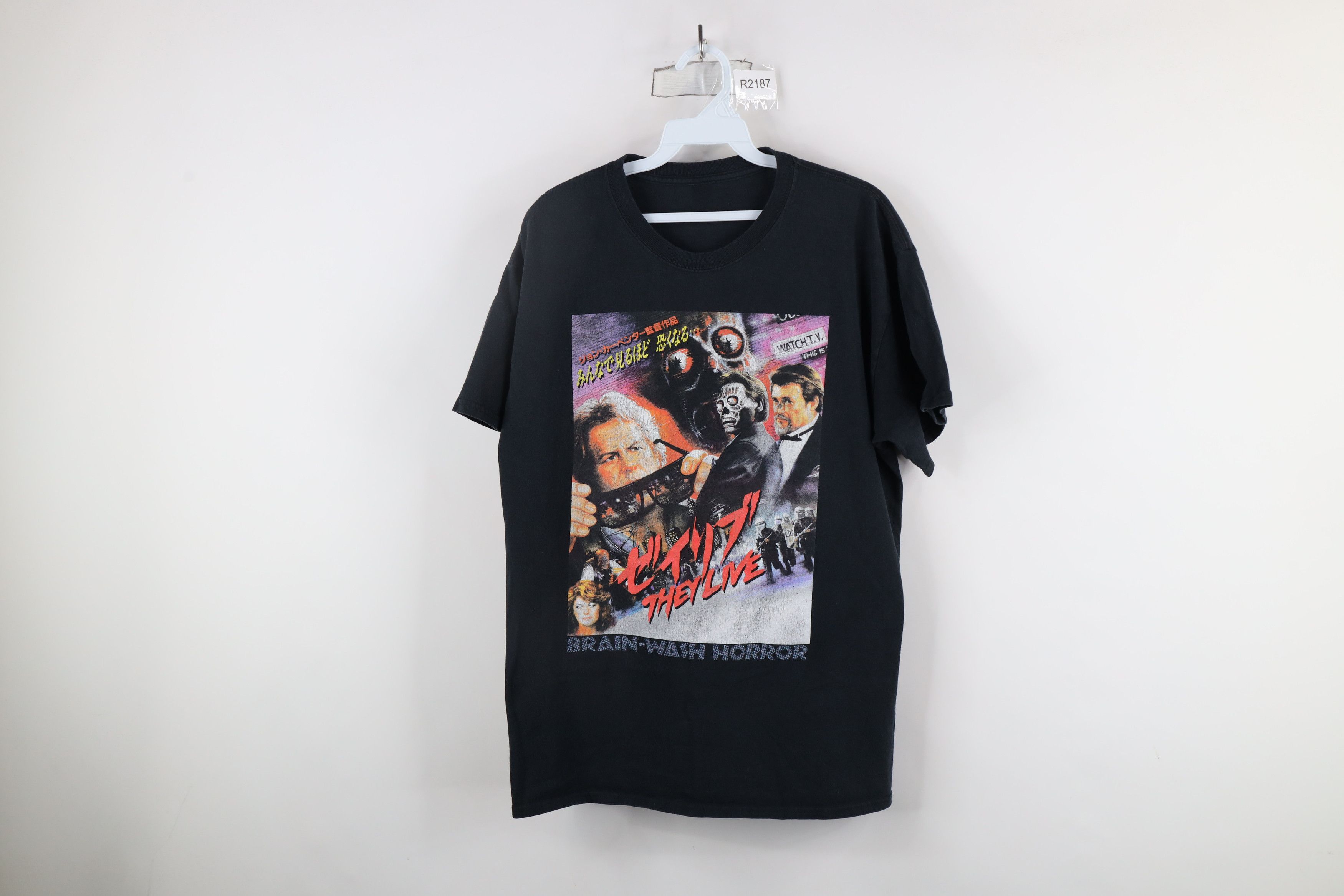 Vintage Vintage Streetwear They Live Brain Wash Horror Movie T-Shirt Size US L / EU 52-54 / 3 - 1 Thumbnail