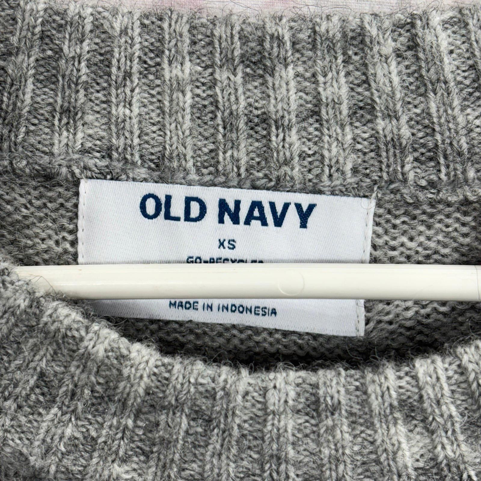 Old Navy Old Navy Gray Knit Sweater XS NWT Size XS / US 0-2 / IT 36-38 - 2 Thumbnail