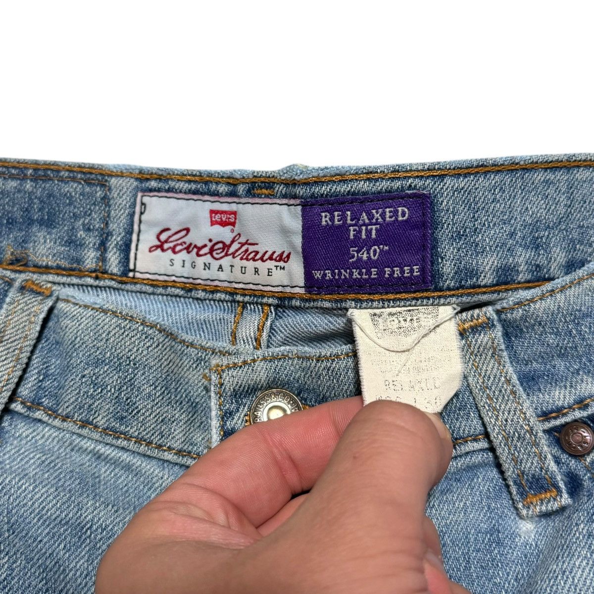 Levi's Vintage Levi 540 Brown Tab Signature Relaxed Fit Men’s 36x30 Size US 36 / EU 52 - 9 Thumbnail
