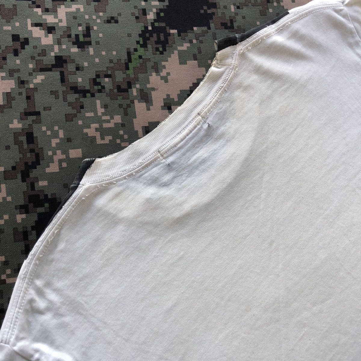 Expert Horror × Japanese Brand Roki Uniforms The Texas Chainsaw Masacre Tshirt Size US S / EU 44-46 / 1 - 9 Thumbnail