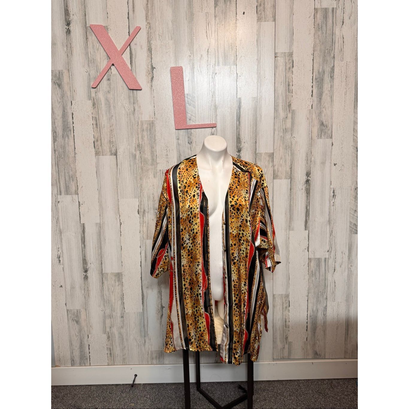 Other Animal Print Striped Button Front Blouse Top Women’s XL Size XL / US 12-14 / IT 48-50 - 1 Thumbnail