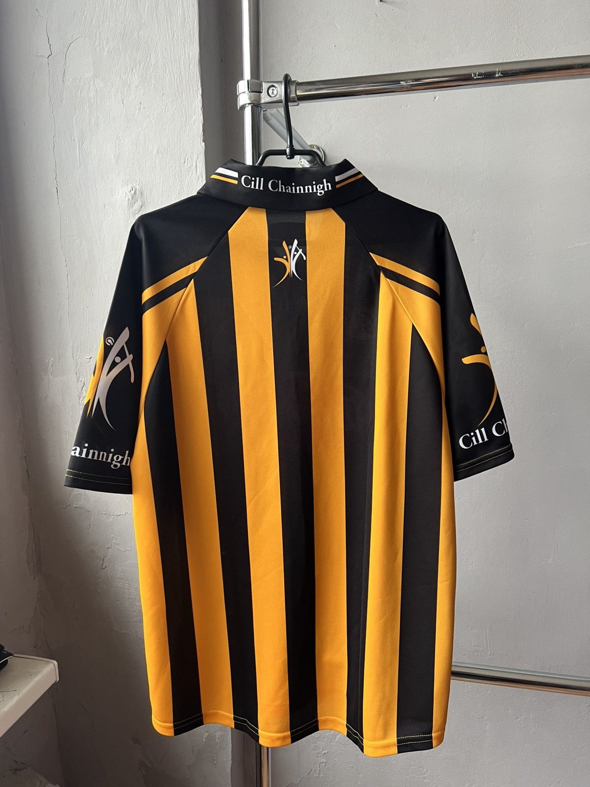 O'Neills 2004 GAA CILL CHAINNIGH KILKENNY VINTAGE JERSEY SHIRT GAELIC Size US L / EU 52-54 / 3 - 13 Thumbnail