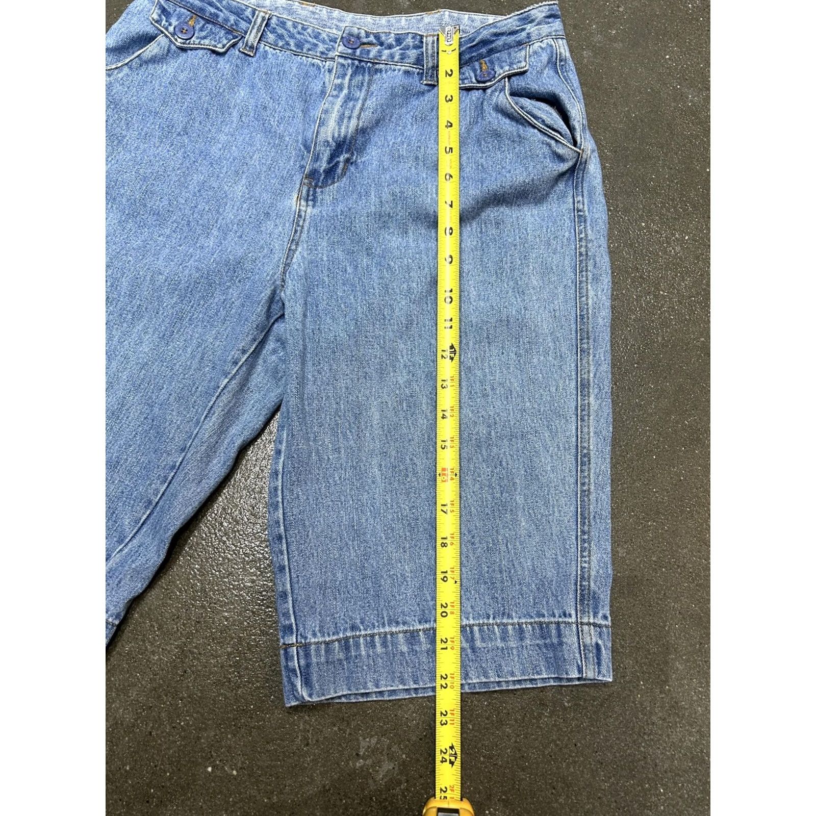 Bill Blass VINTAGE Bill Blass Bermuda Shorts Womens 10 33W Denim Blue Button Front Pockets Casual Flat Front Denim 100% Cotton Size 32" / US 10 / IT 46 - 5 Thumbnail