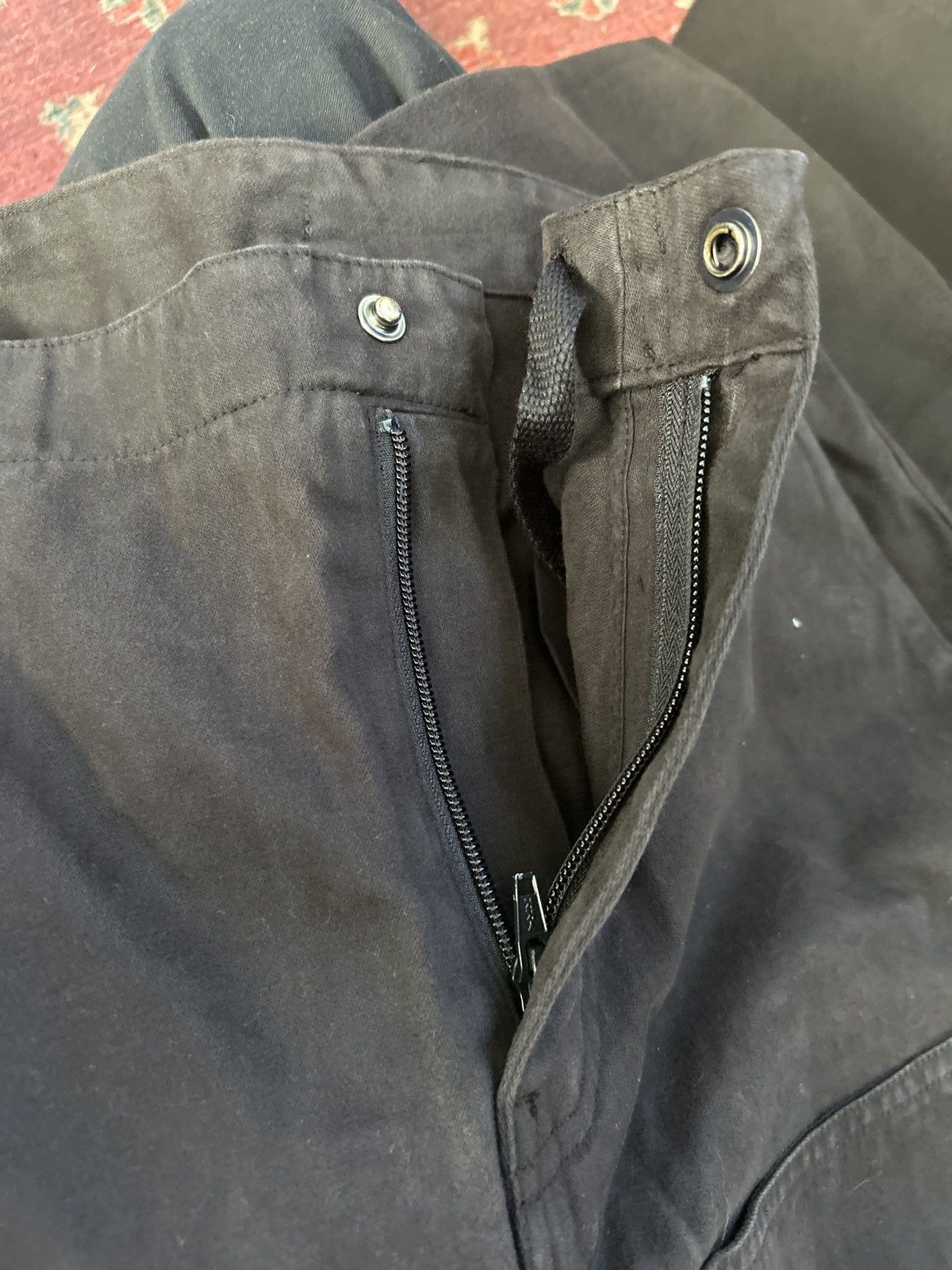 Balenciaga × Gap × Yeezy Yeezy Gap Sateen Cargo Pant Black Size US 30 / EU 46 - 3 Thumbnail
