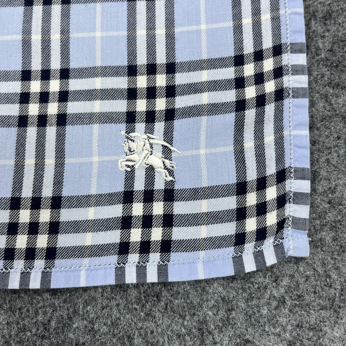 Burberry Burberry Handkerchief / Neckerchief / Headscarf B1664 Size ONE SIZE - 2 Thumbnail