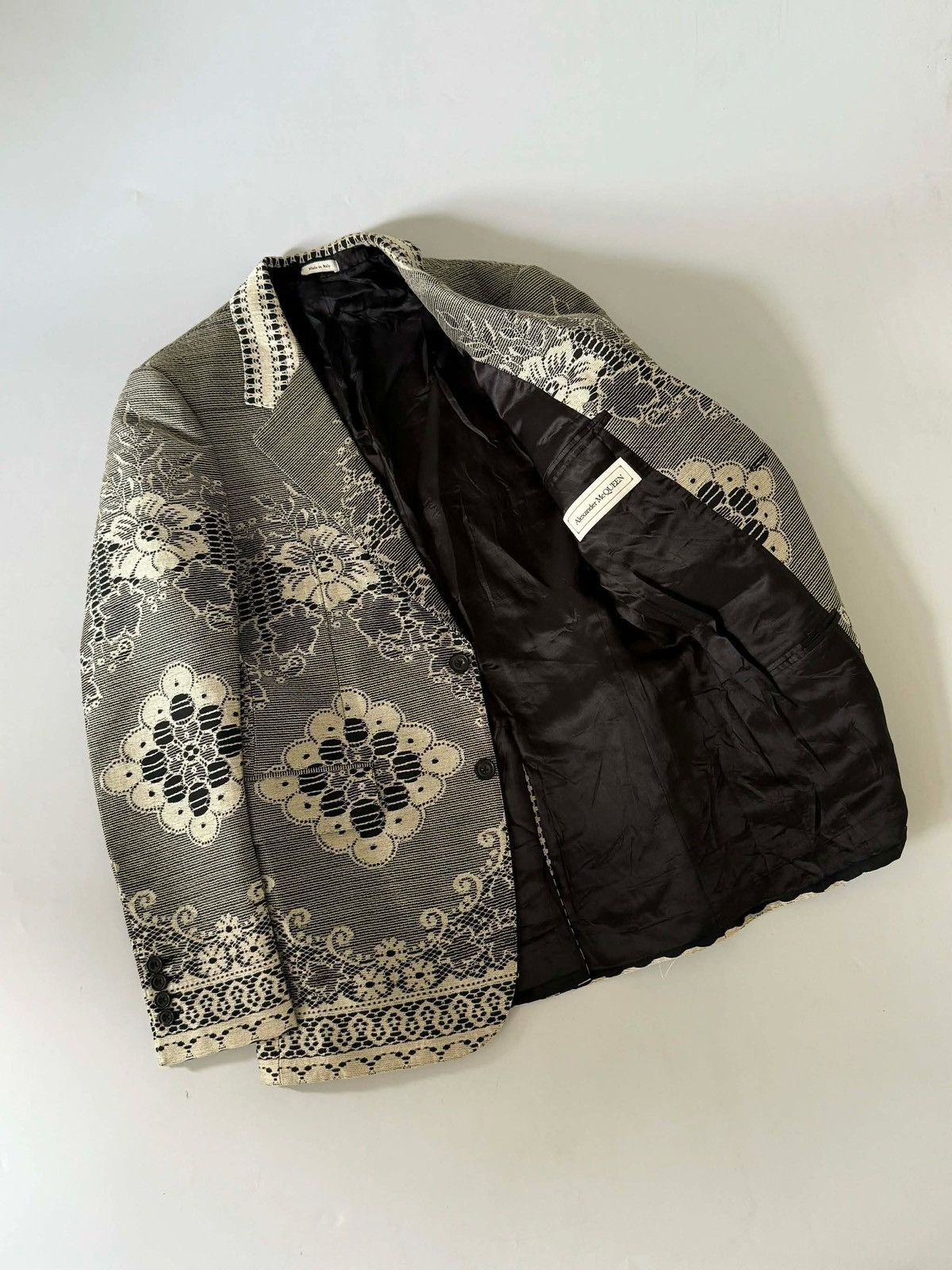 Alexander McQueen Alexander McQueen A/W19 Floral Print Blazer Size L / US 10 / IT 46 - 2 Thumbnail