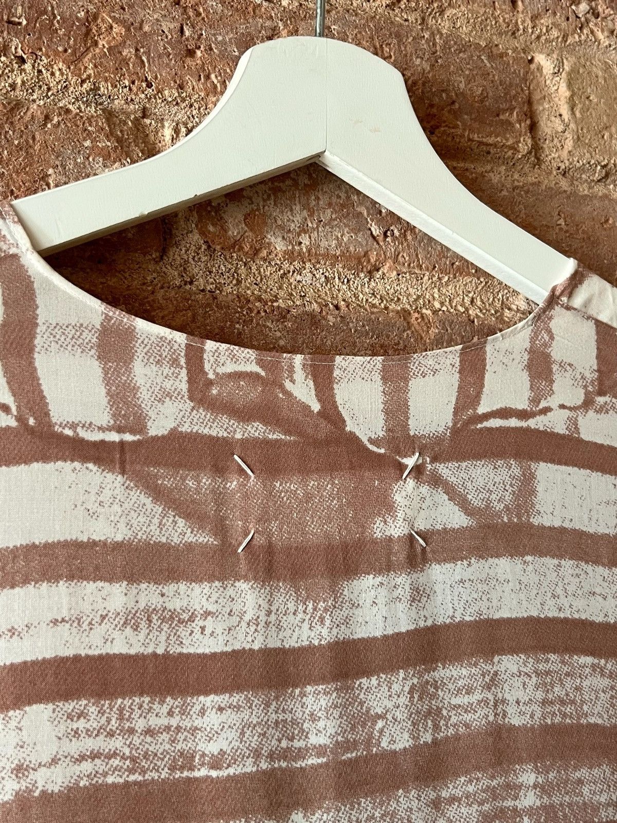 Maison Margiela S\S 1996 TROMPE L’OEIL PHOTO-PRINT RAYON DRESS Size M / US 6-8 / IT 42-44 - 7 Thumbnail