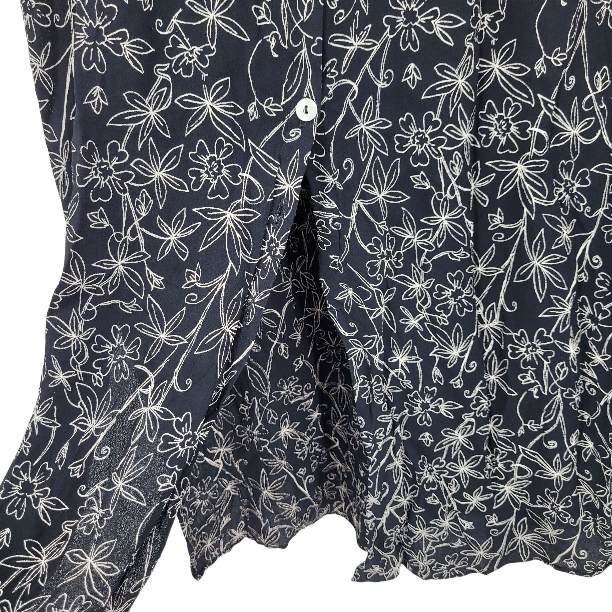 Vintage Vintage Maxi Skirt M Black White Floral Rayon Button Front Size 26" / US 2 / IT 38 - 6 Thumbnail