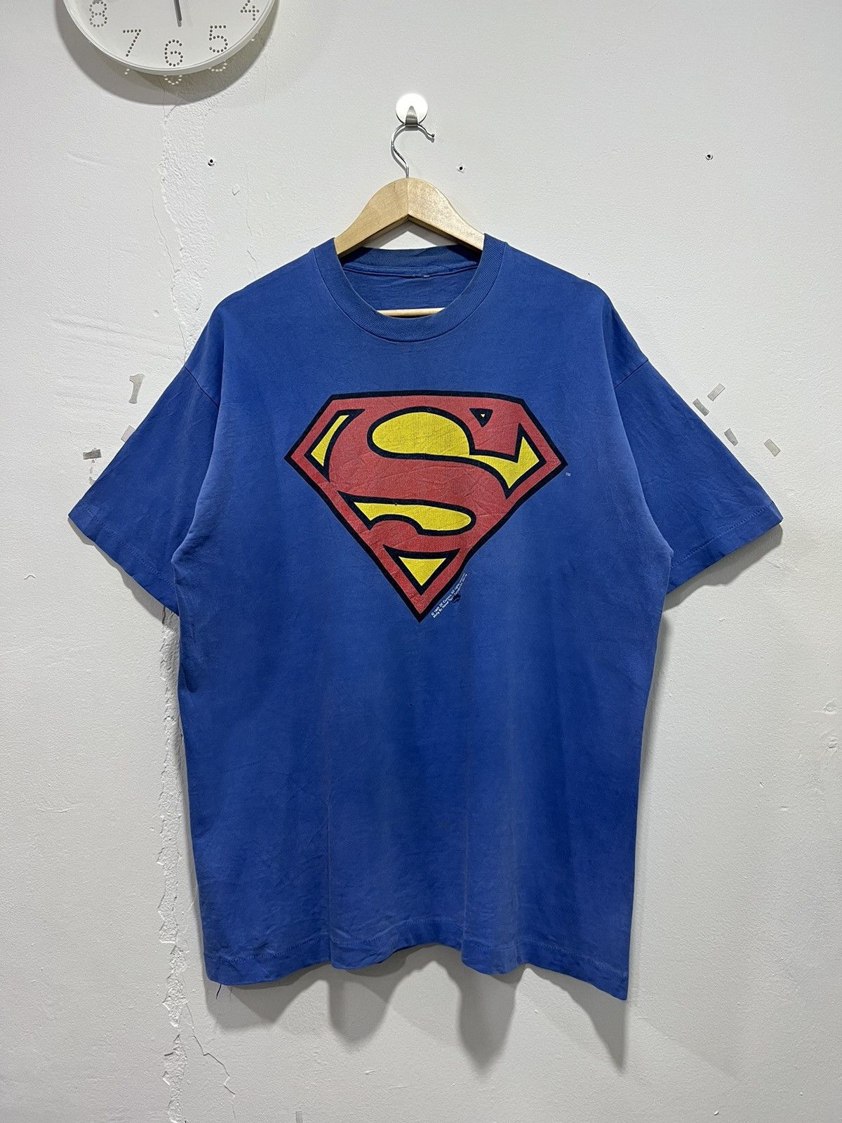 DC Comics × Vintage Vintage 1995’ OG Superman Logo Tshirt Size US XL / EU 56 / 4 - 1 Thumbnail
