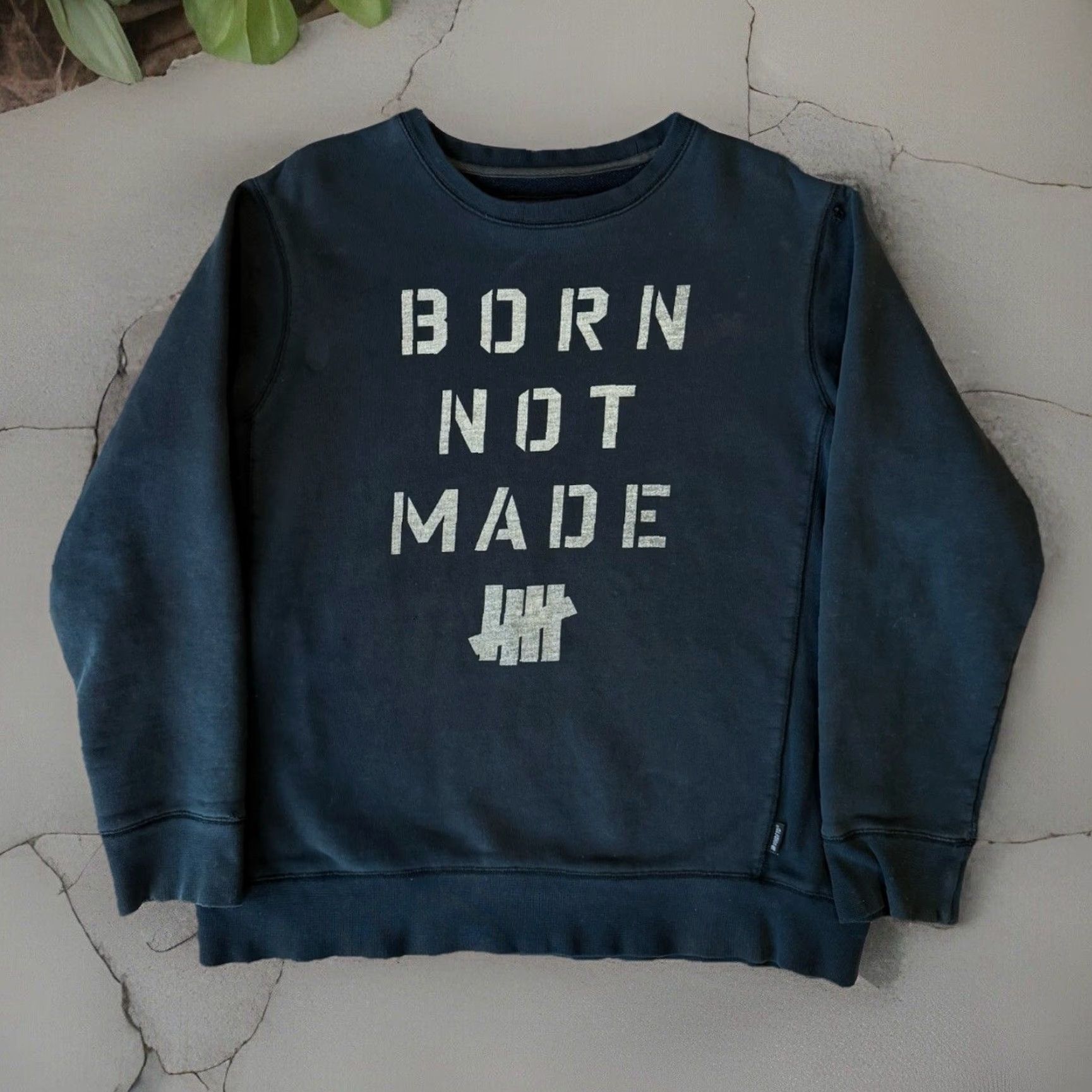 Undefeated VINTAGE Undefeated Sweatshirt XL Black Y2K Los Angeles Streetwear Born Not Made Size US XL / EU 56 / 4 - 2 Thumbnail