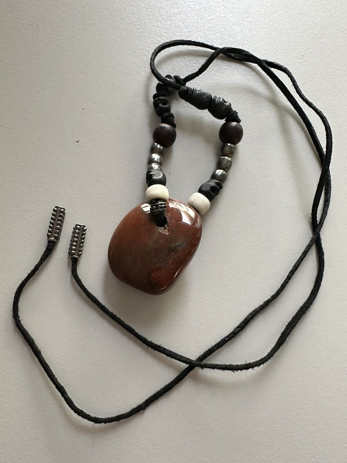 Saint Laurent Paris Saint Laurent ss15 psych rock stone/leather necklace Size ONE SIZE - 7 Thumbnail