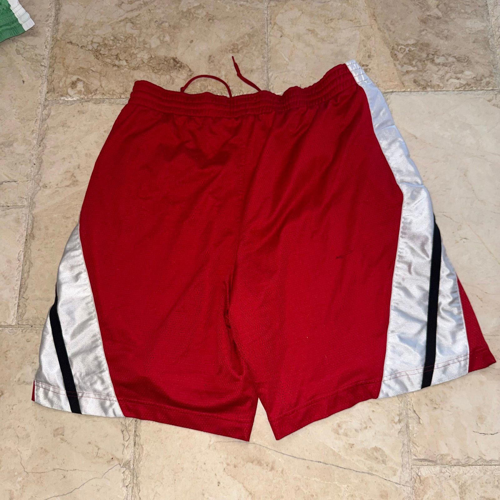Nike Nike Silver Tag Red Black Basketball Shorts Mens XL Rare 90s Size US 36 / EU 52 - 3 Thumbnail