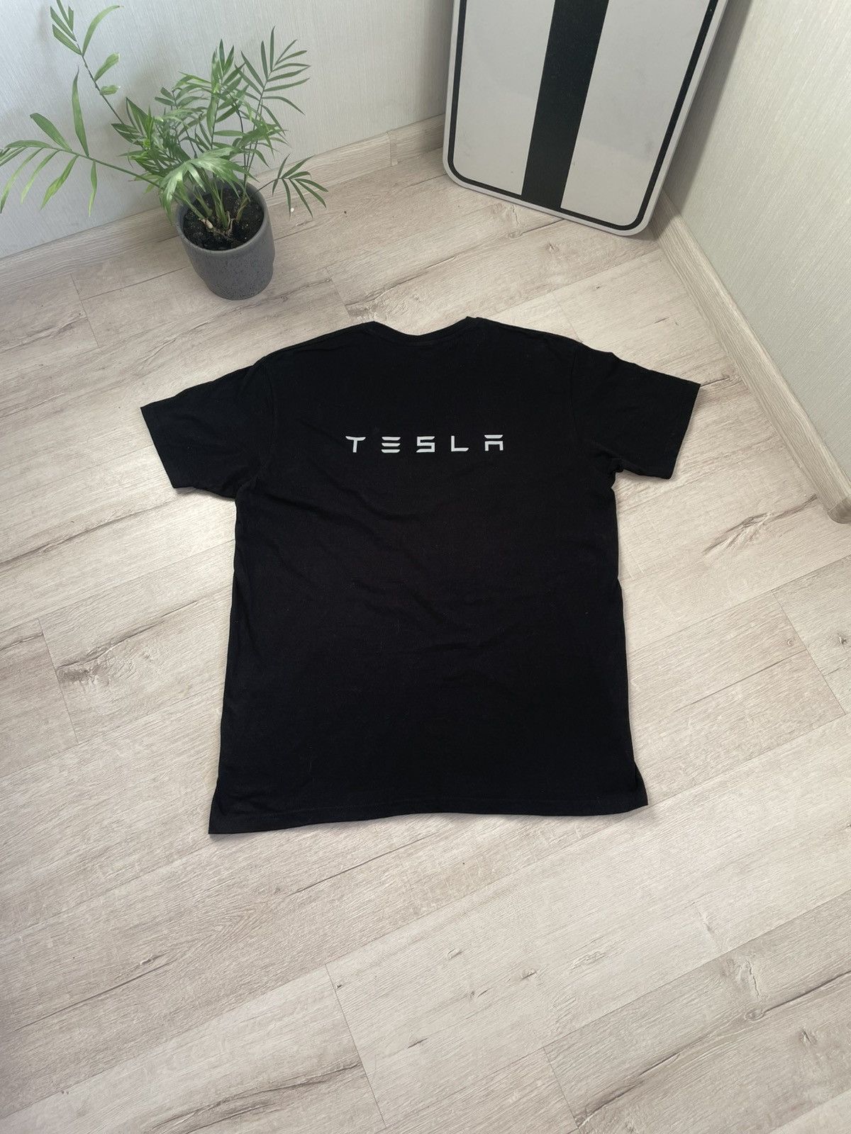 Other Rare Tesla T-shirt With Minimalistic Big Logo Y2k Hypebeast Size US XL / EU 56 / 4 - 2 Thumbnail