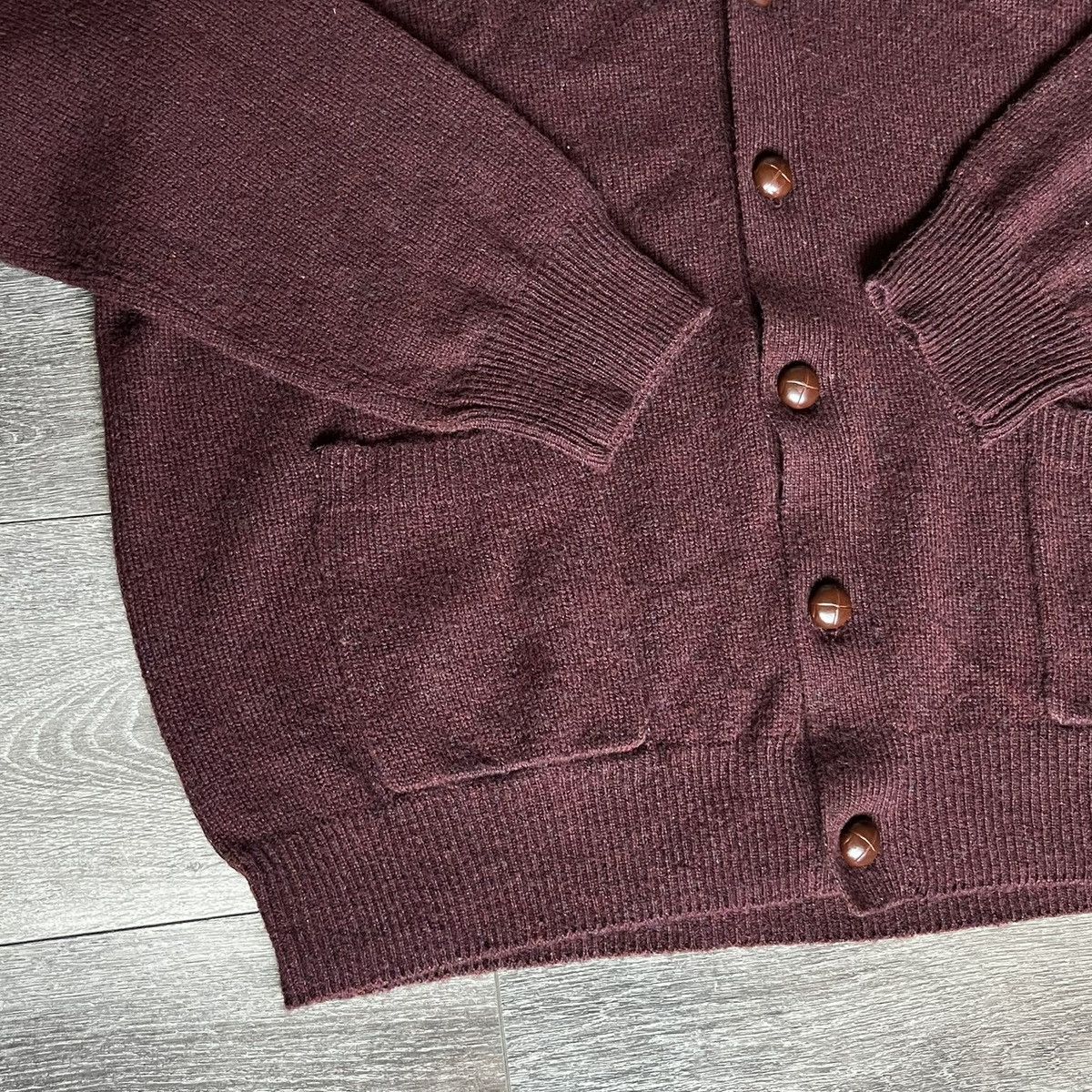 L.L. Bean Vintage 90s L.L. Bean 100% Lambswool Cardigan Sweater Maroon Size US L / EU 52-54 / 3 - 3 Thumbnail