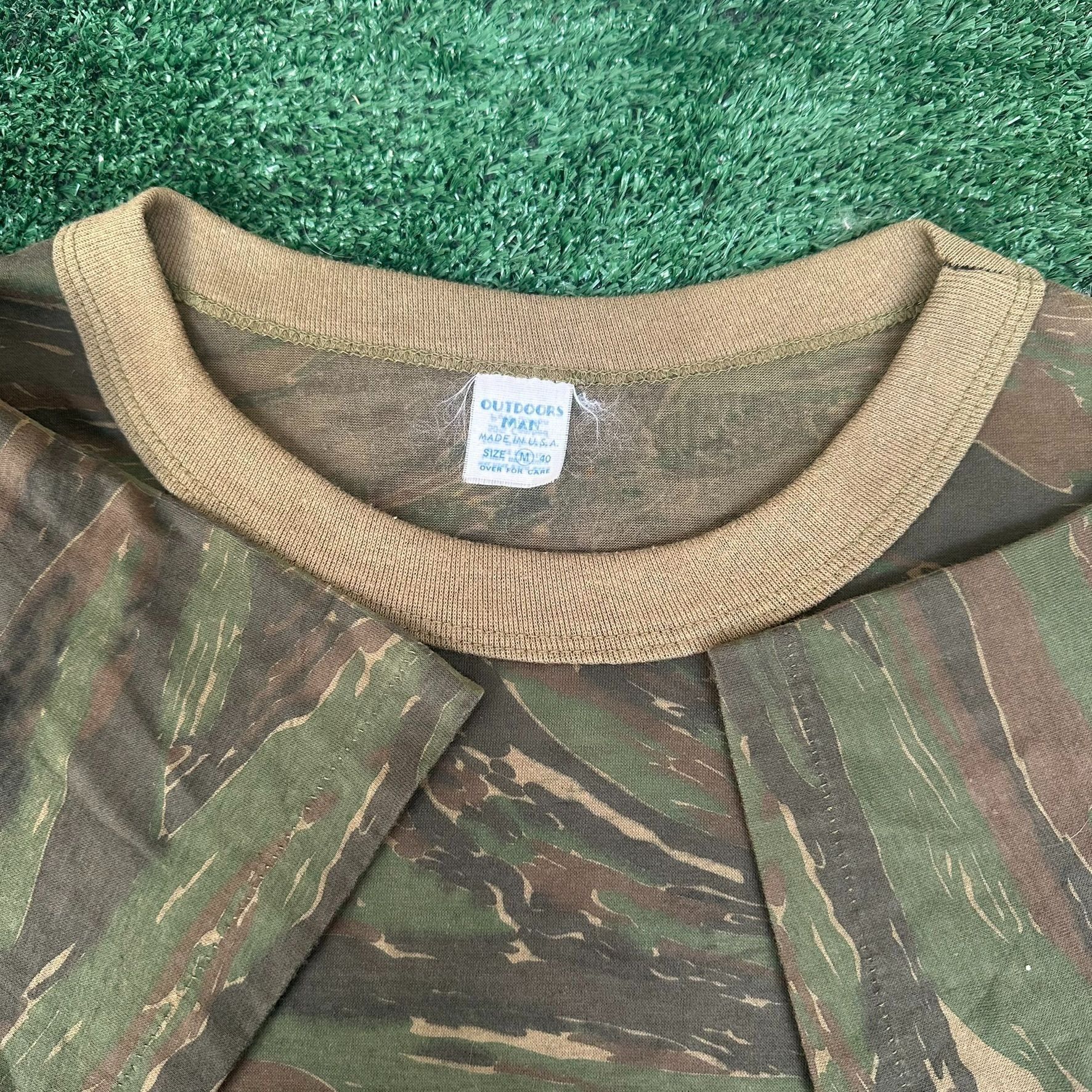 Vintage Vintage 80s Tiger Stripe Camo T-Shirt Single Stitch Vietnam Size US M / EU 48-50 / 2 - 3 Thumbnail