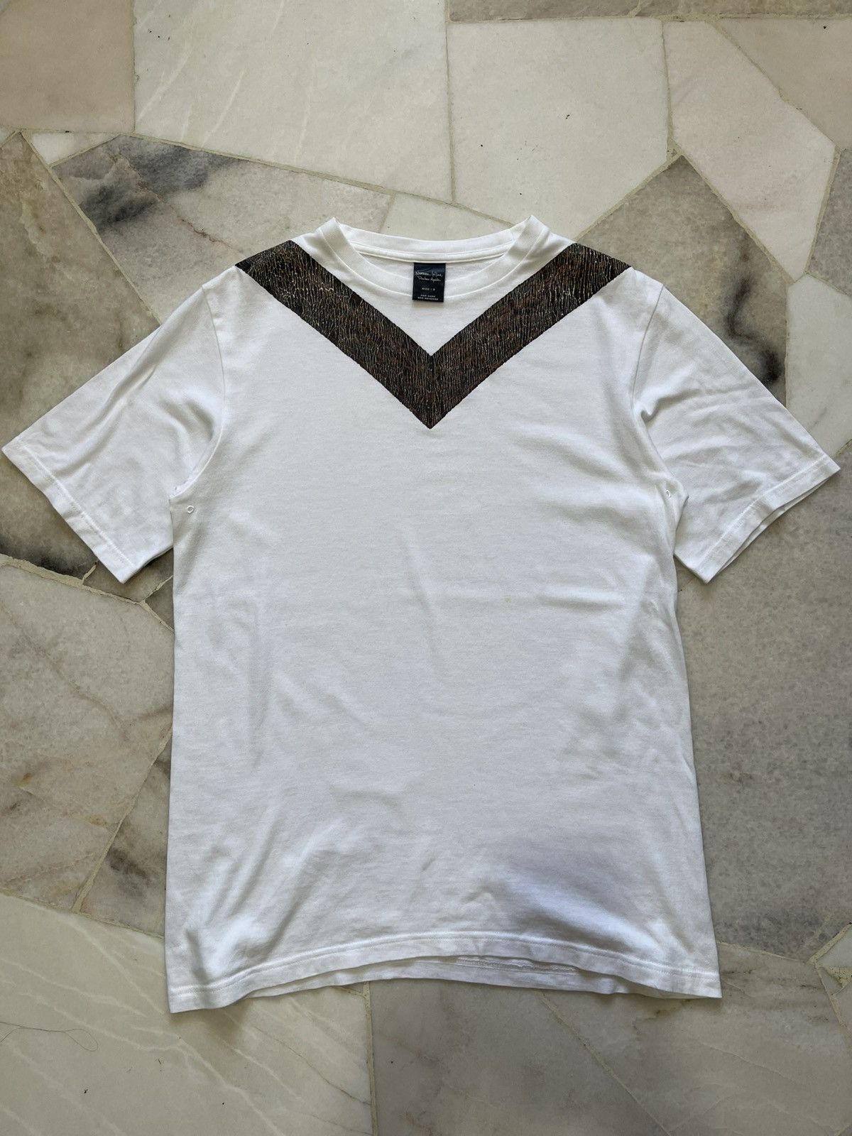 Number (N)ine 2000s Number Nine V Neck Print Tee #99 Size US M / EU 48-50 / 2 - 8 Thumbnail