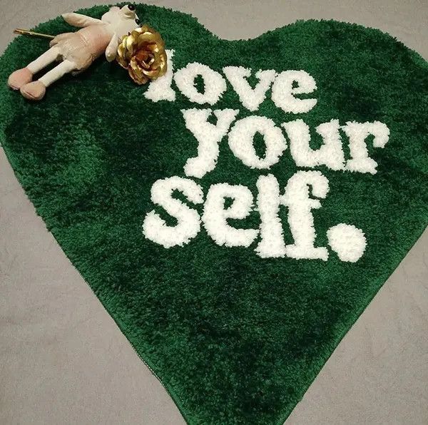 Carhartt × Handmade Handmade Green Tufting Heart Soft Rug Size ONE SIZE - 1 Thumbnail