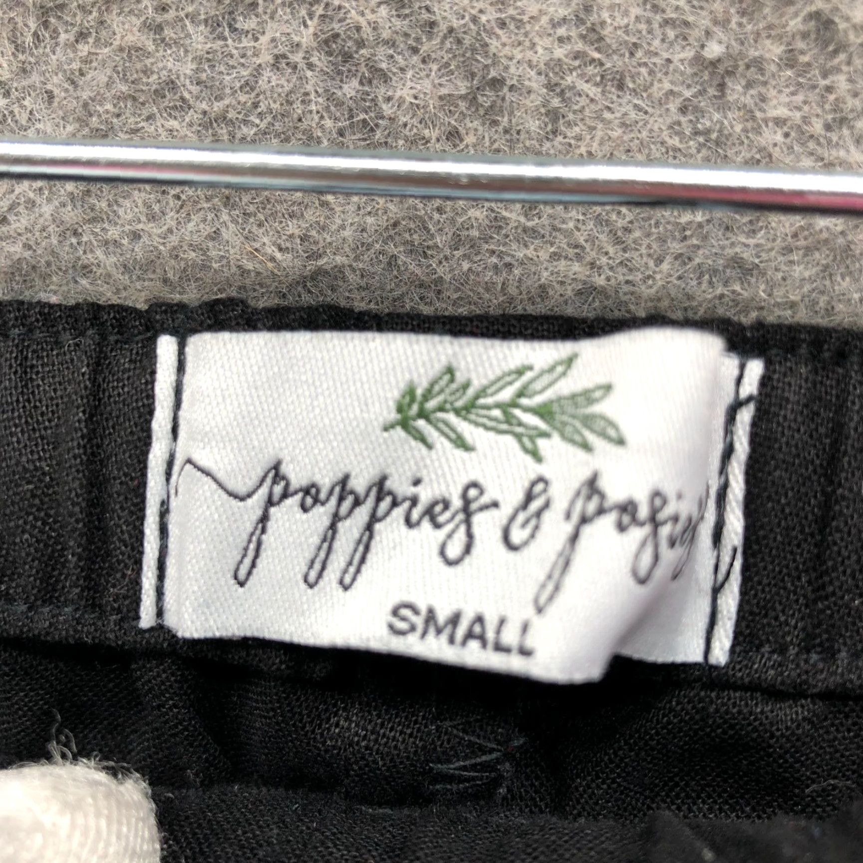 Vintage Poppies & Posies 100% Linen Pajama Shorts Womens S Black Drawstring Lounge Shorts Linen Sleep Shorts Womens S Black Size 32" / US 10 / IT 46 - 7 Thumbnail
